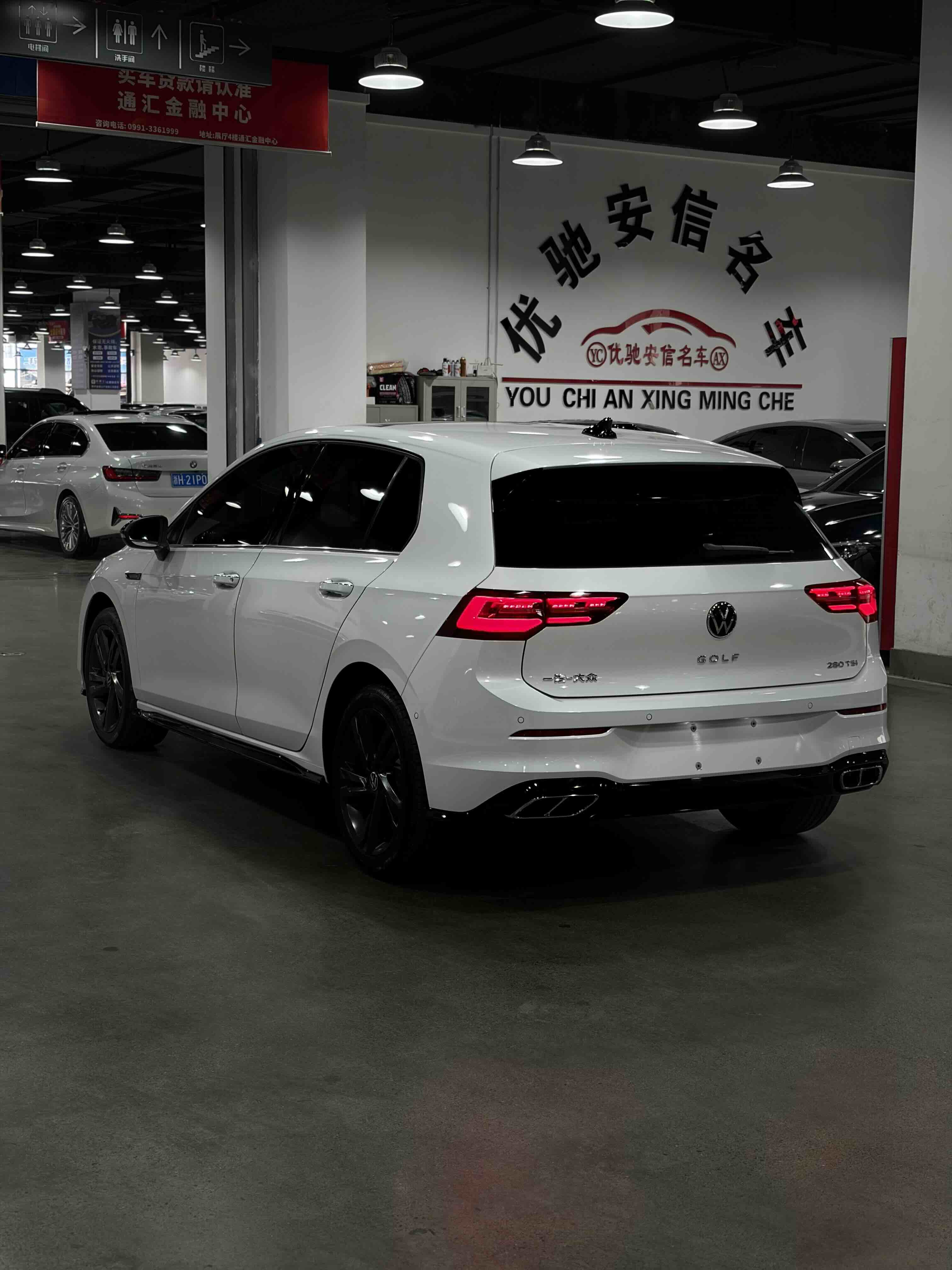 Volkswagen Golf 2024 car image #6