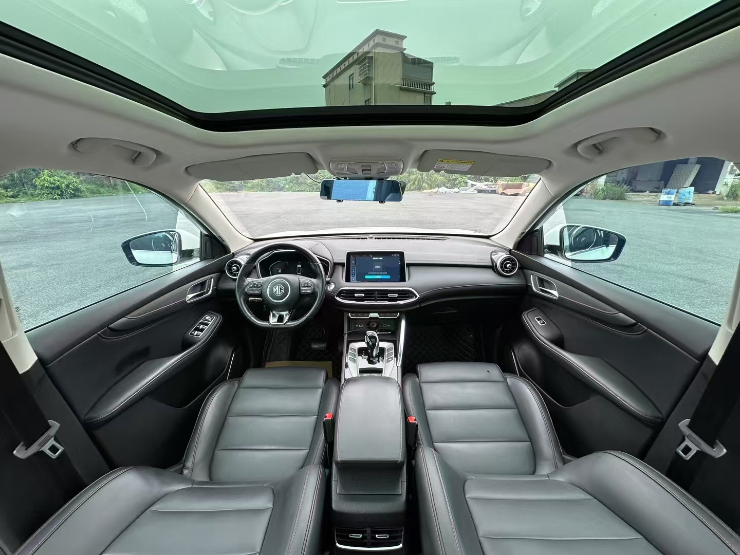 MG Pilot 2022 #6 MG Pilot 2022 car image #6