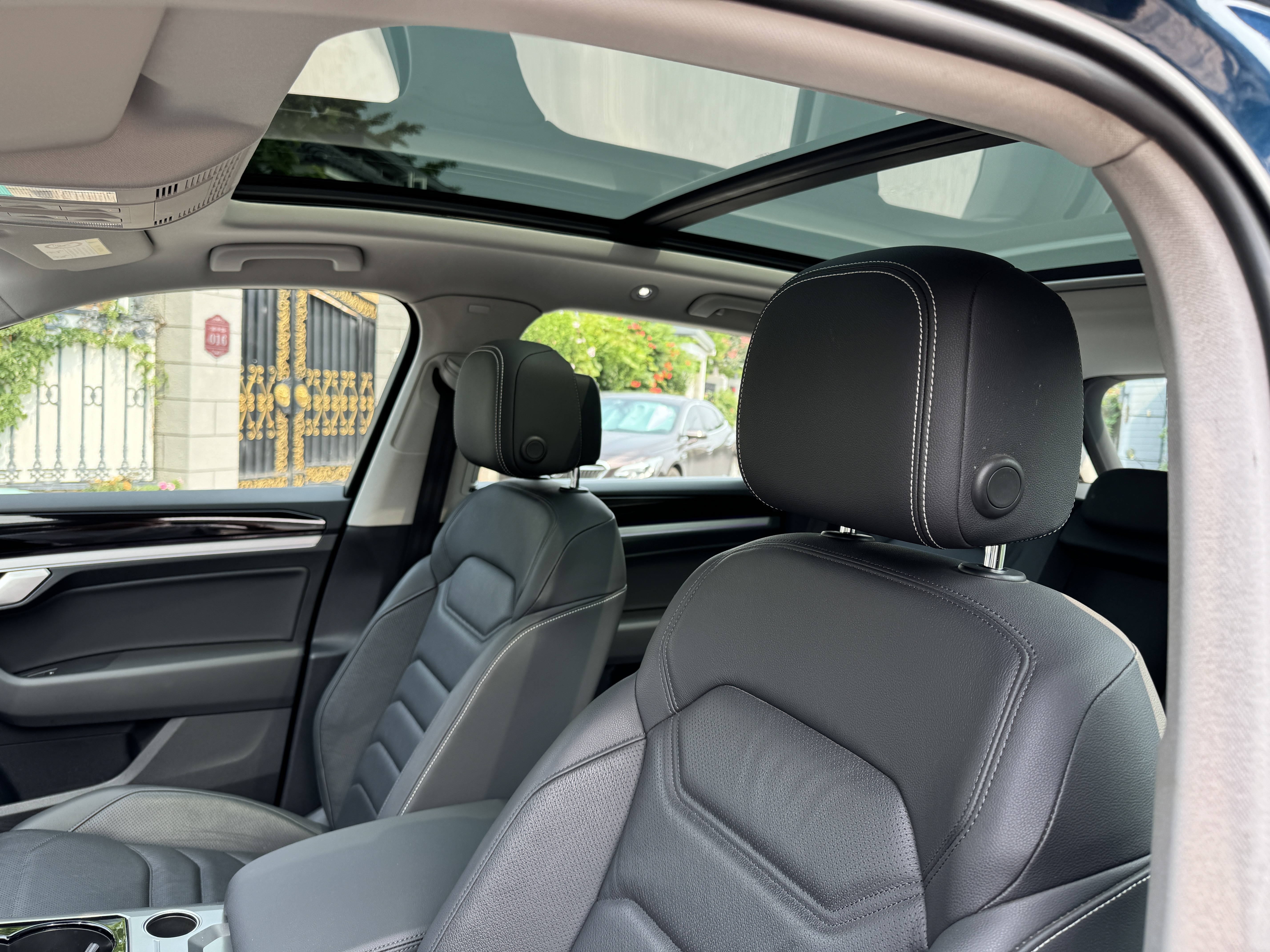 Volkswagen Touareg New Energy 2021 car image #6