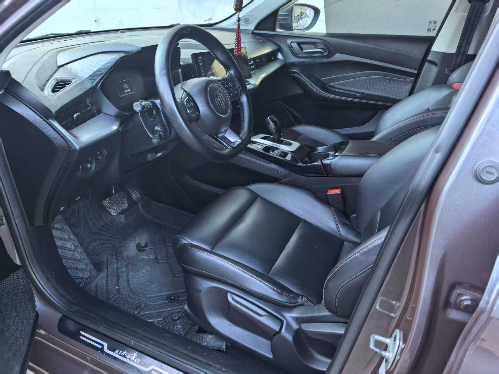 5 2022 car image #6