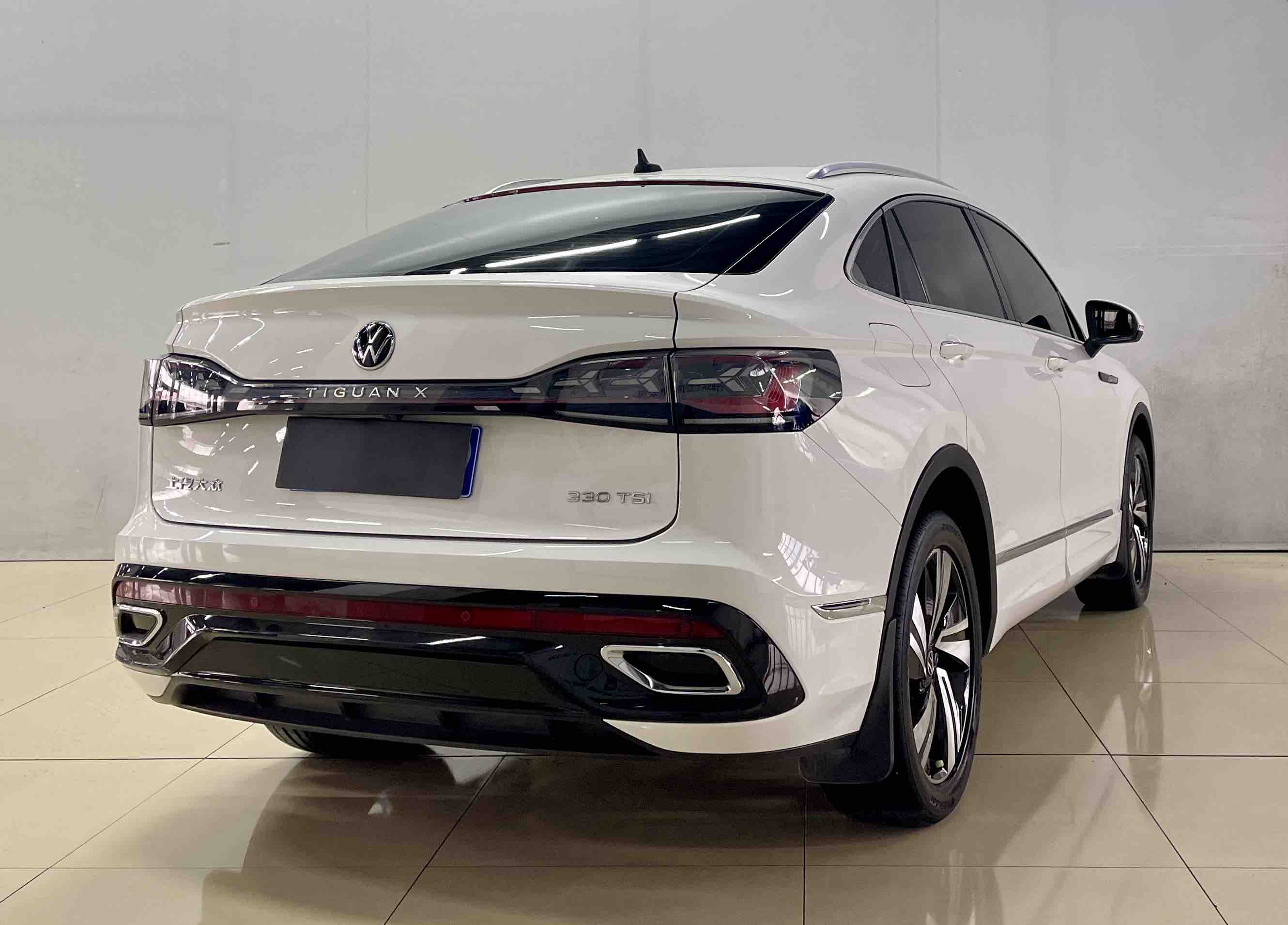 Volkswagen Tiguan X 2021 #6 Volkswagen Tiguan X 2021 صورة سيارة #6