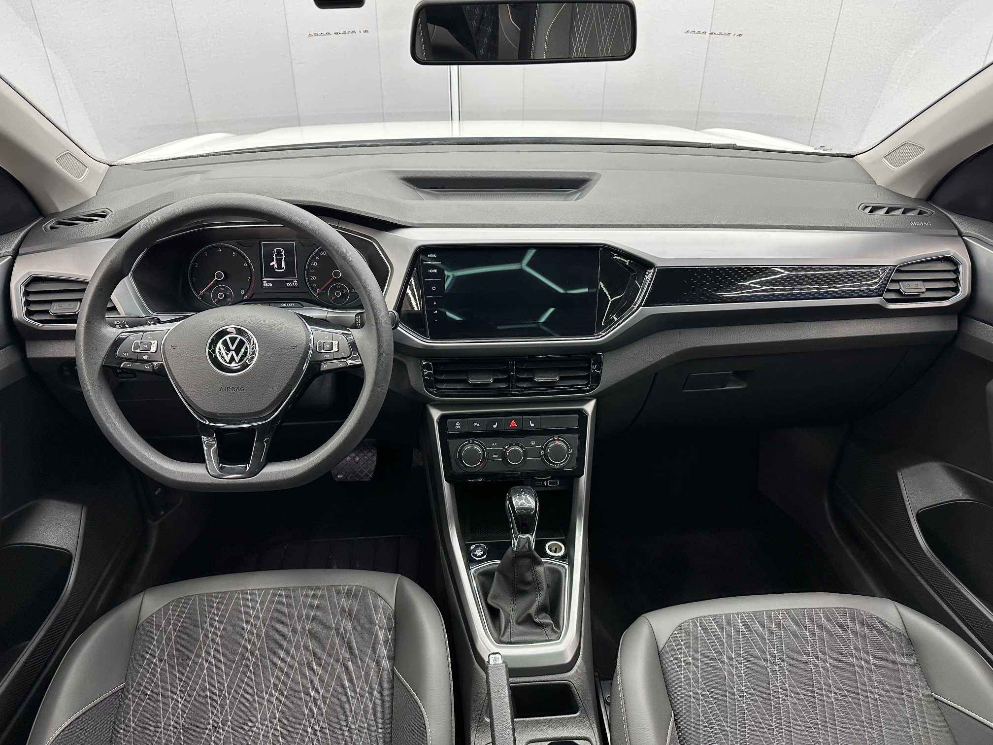 Volkswagen T-Cross 2021 car image #6