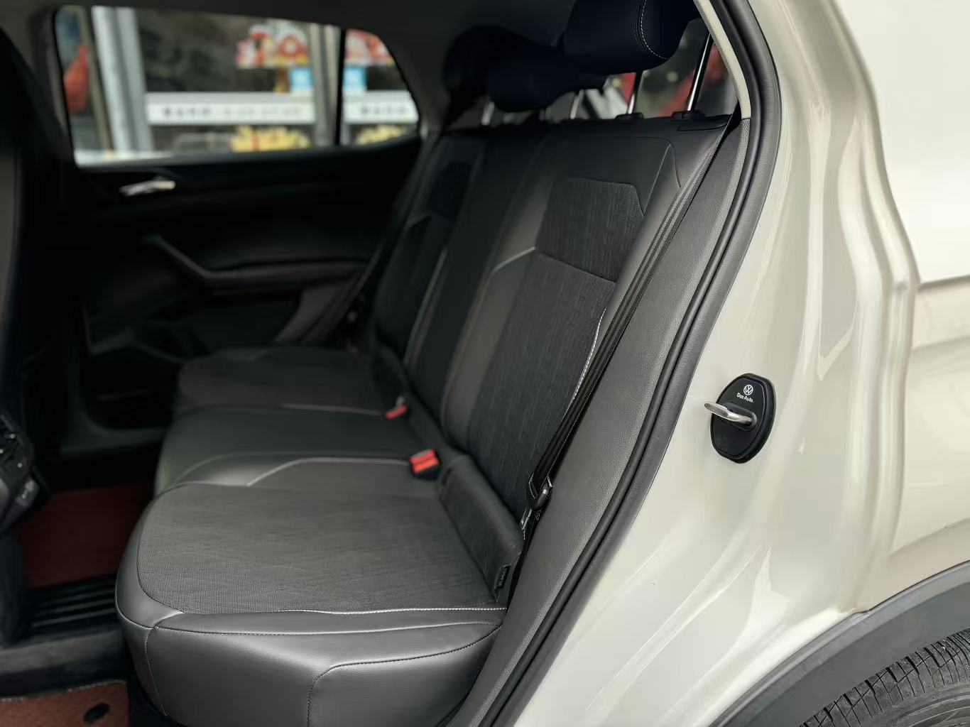Volkswagen T-Cross 2020 car image #6