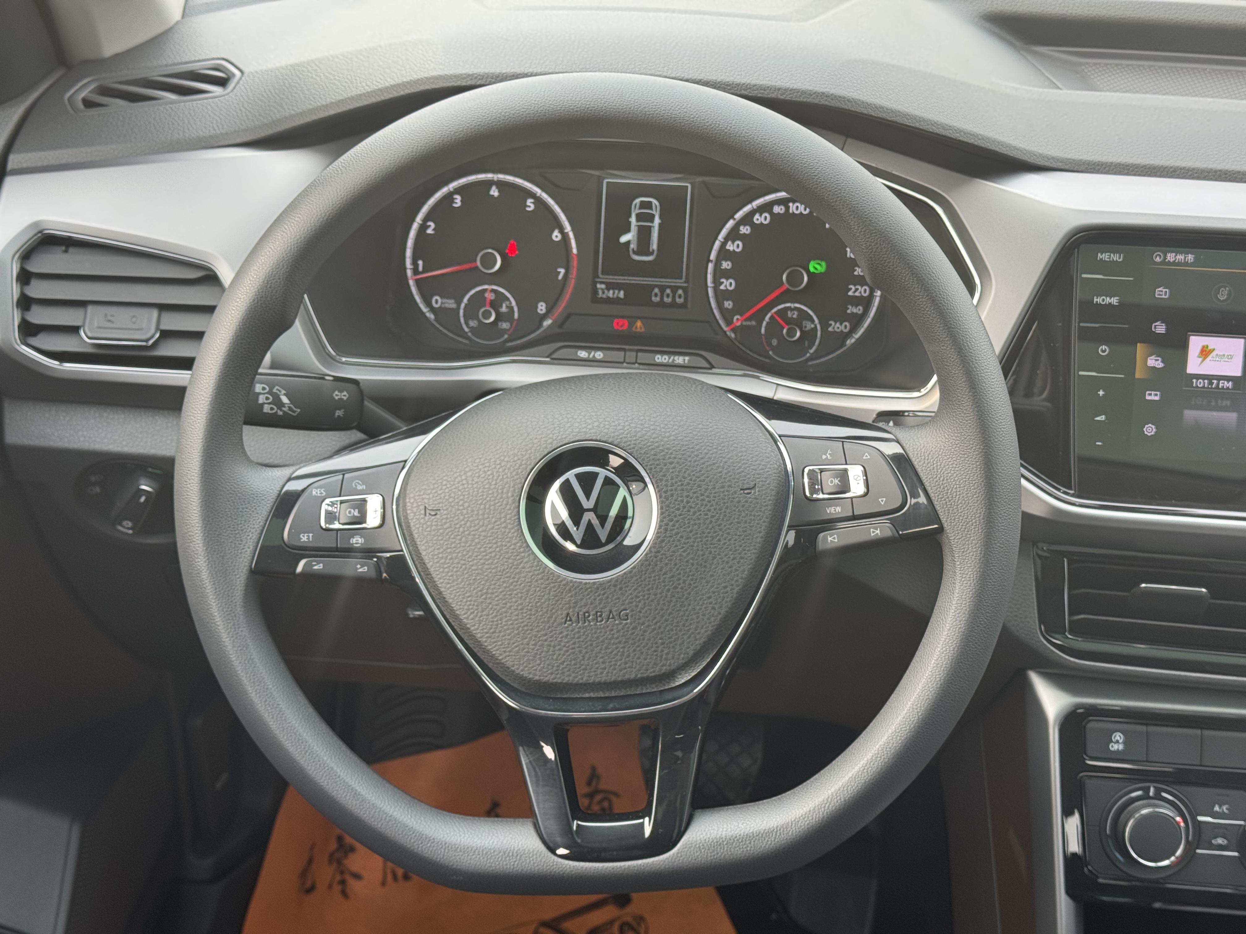 Volkswagen T-Cross 2021 car image #6