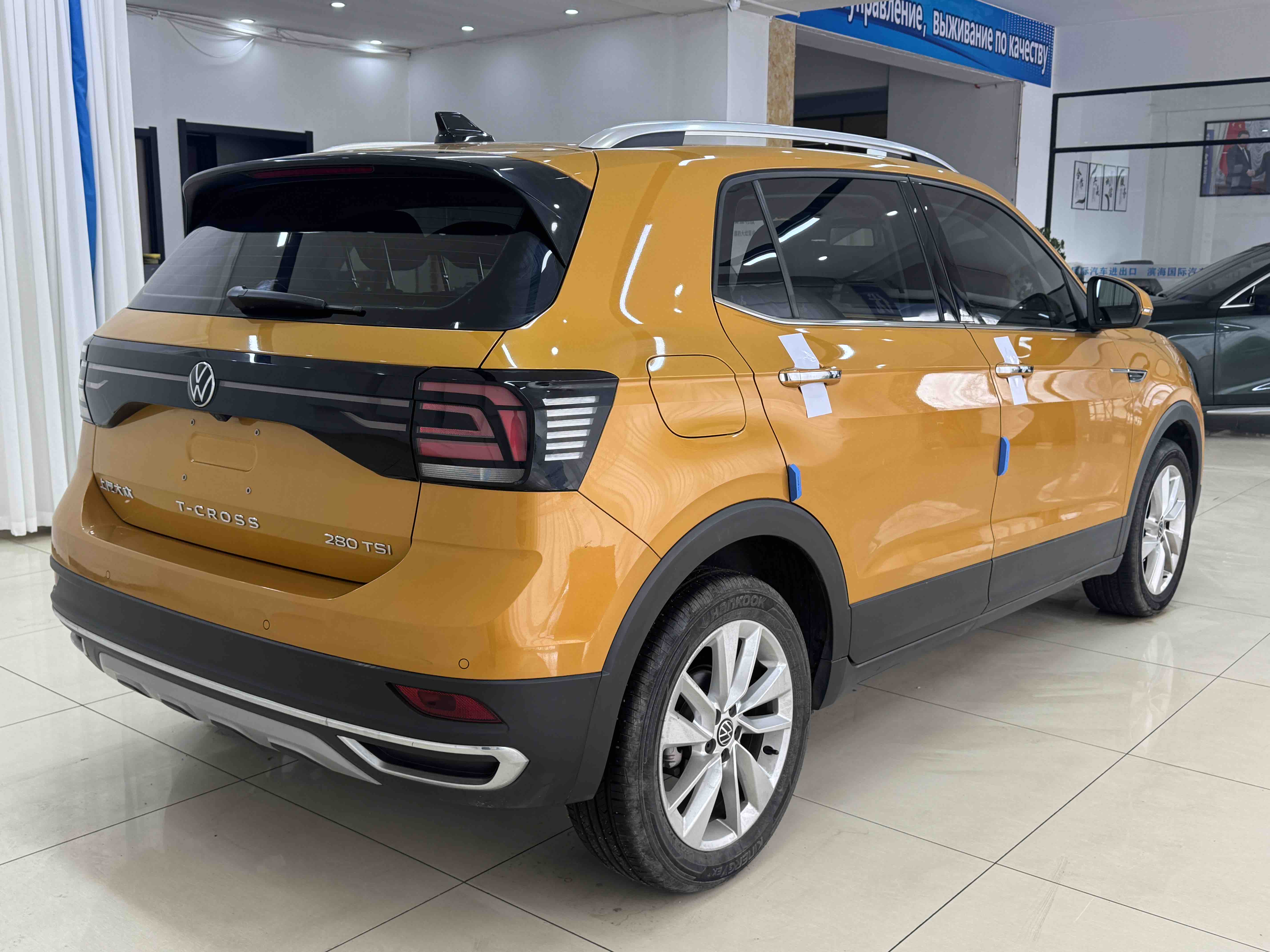 Volkswagen T-Cross 2021 car image #6
