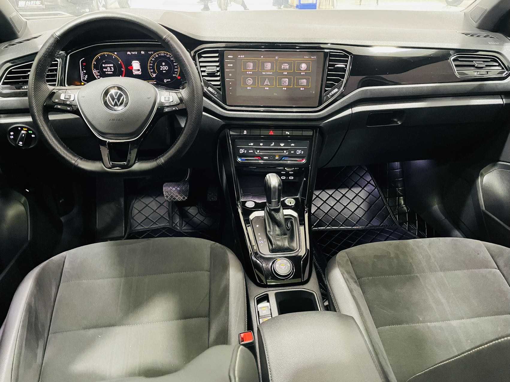 T-Roc 2021 car image #6
