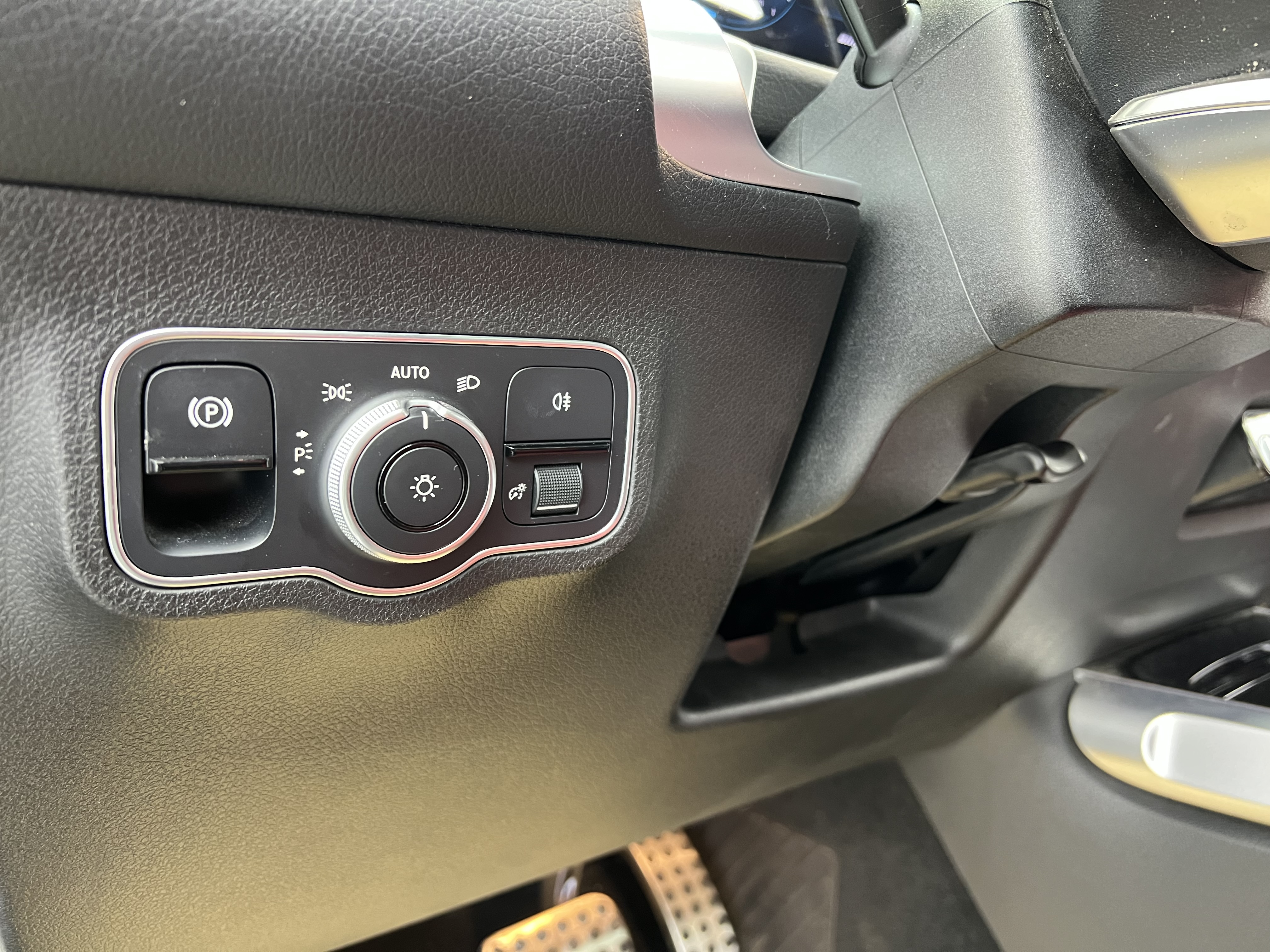 Mercedes-Benz GLB AMG 2021 image de voiture #6