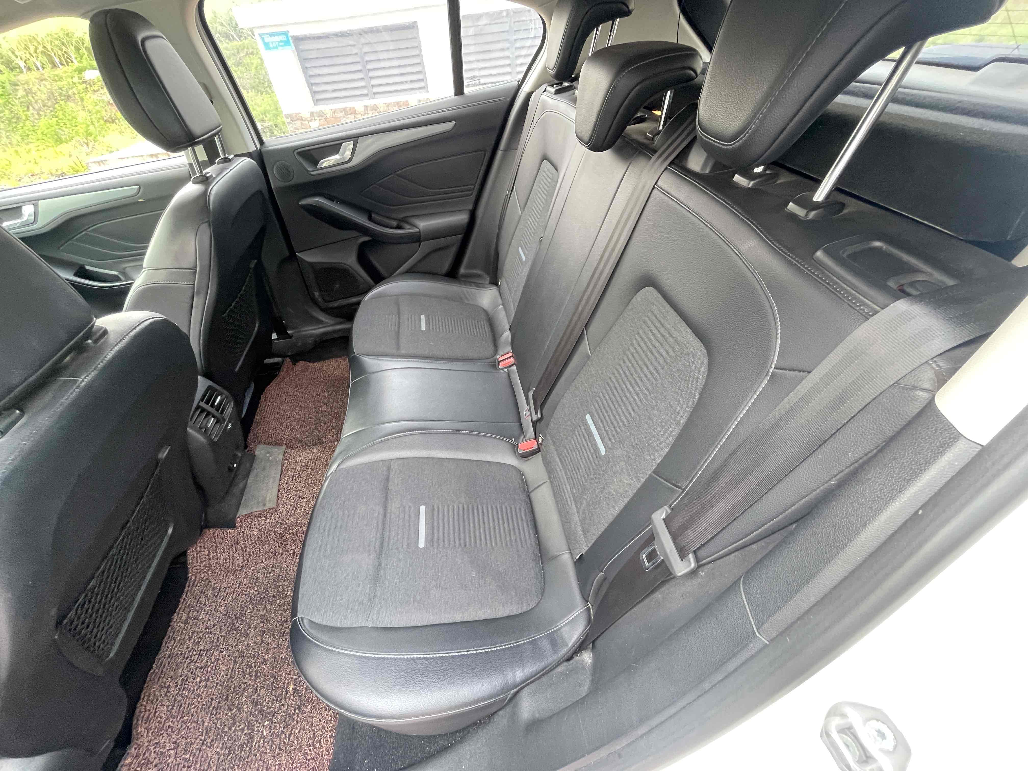 Ford Focus Active 2021 car image #6