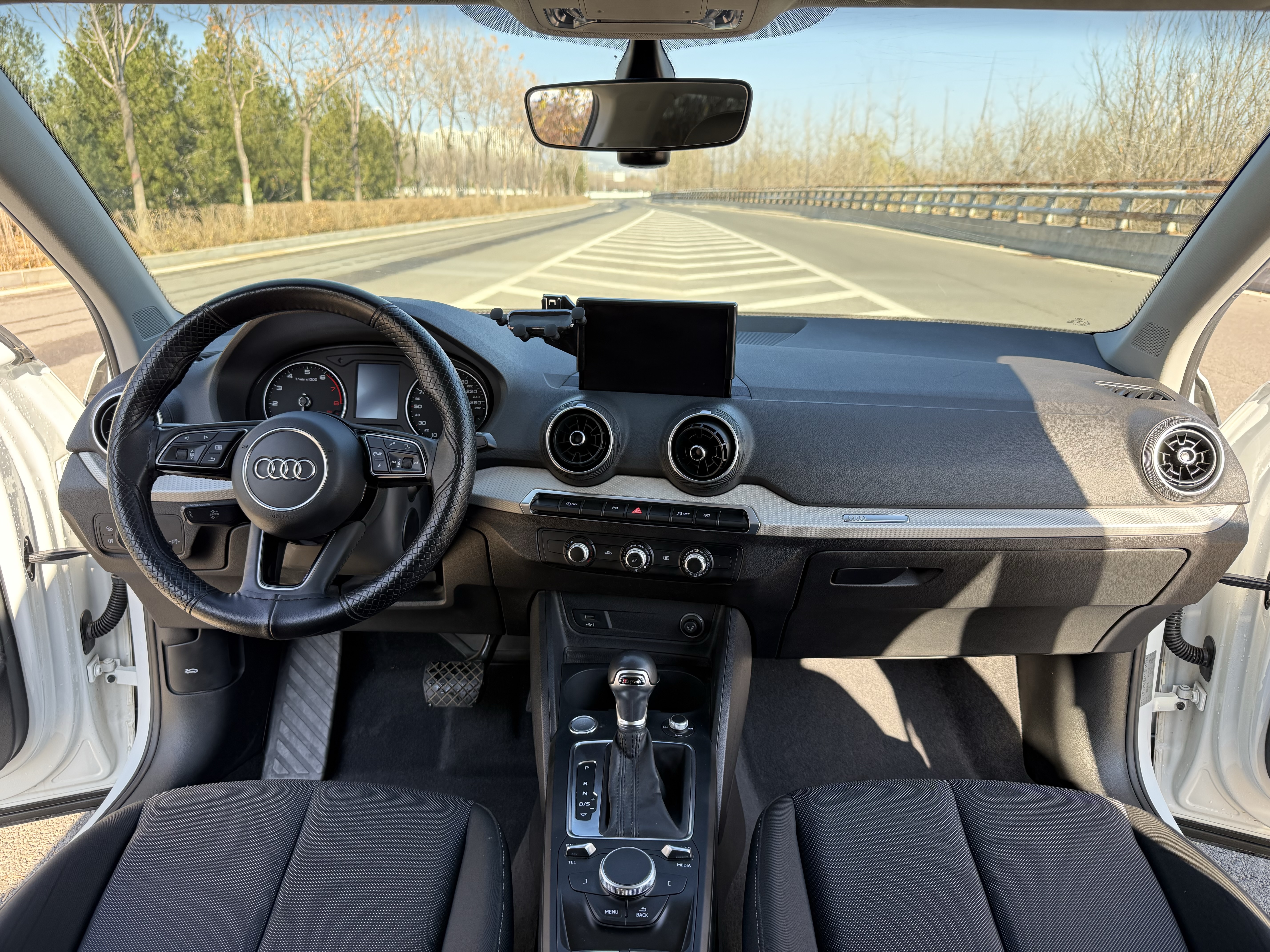Q2L 2020 car image #6