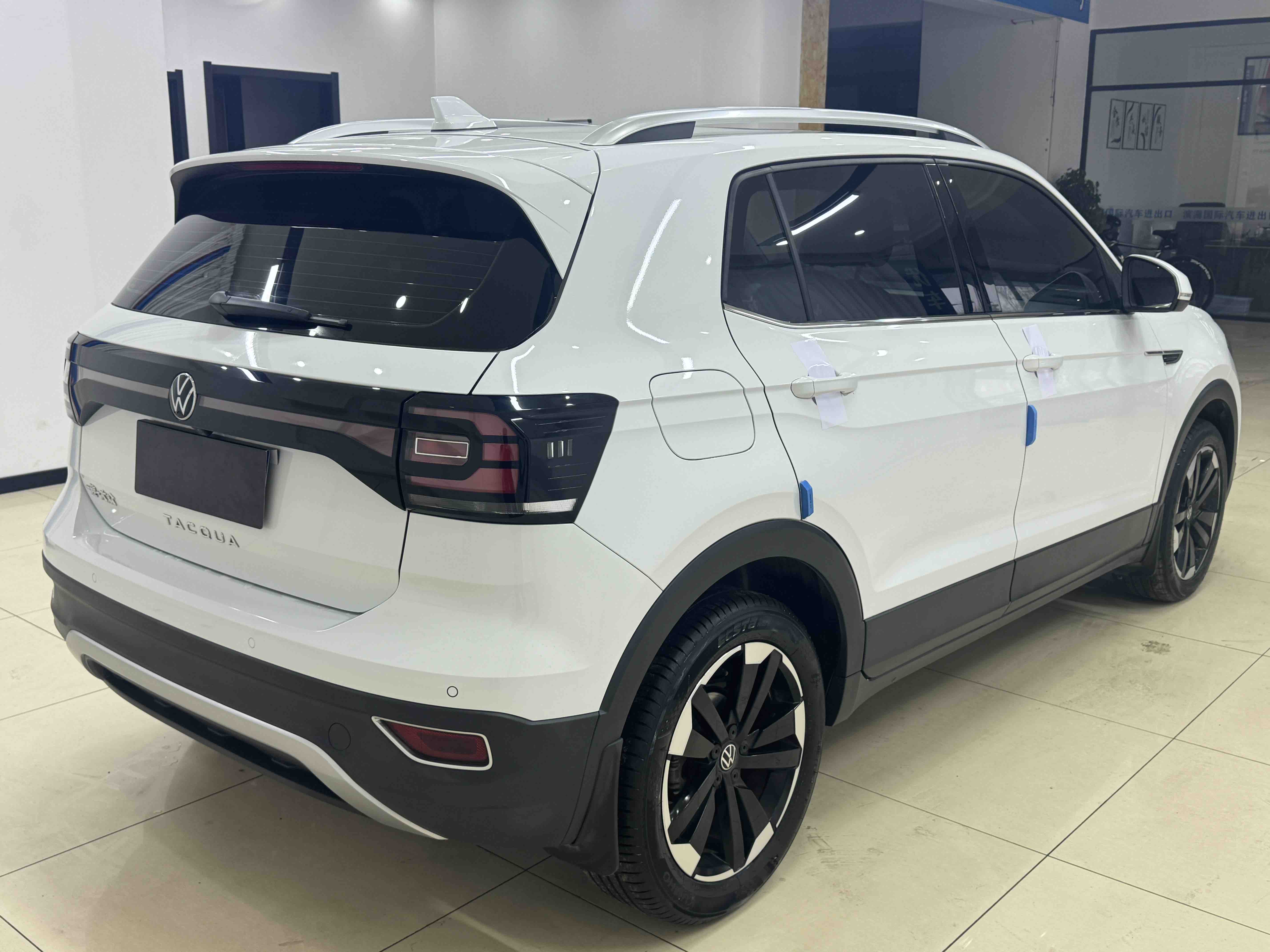 Tacqua 2022 car image #6