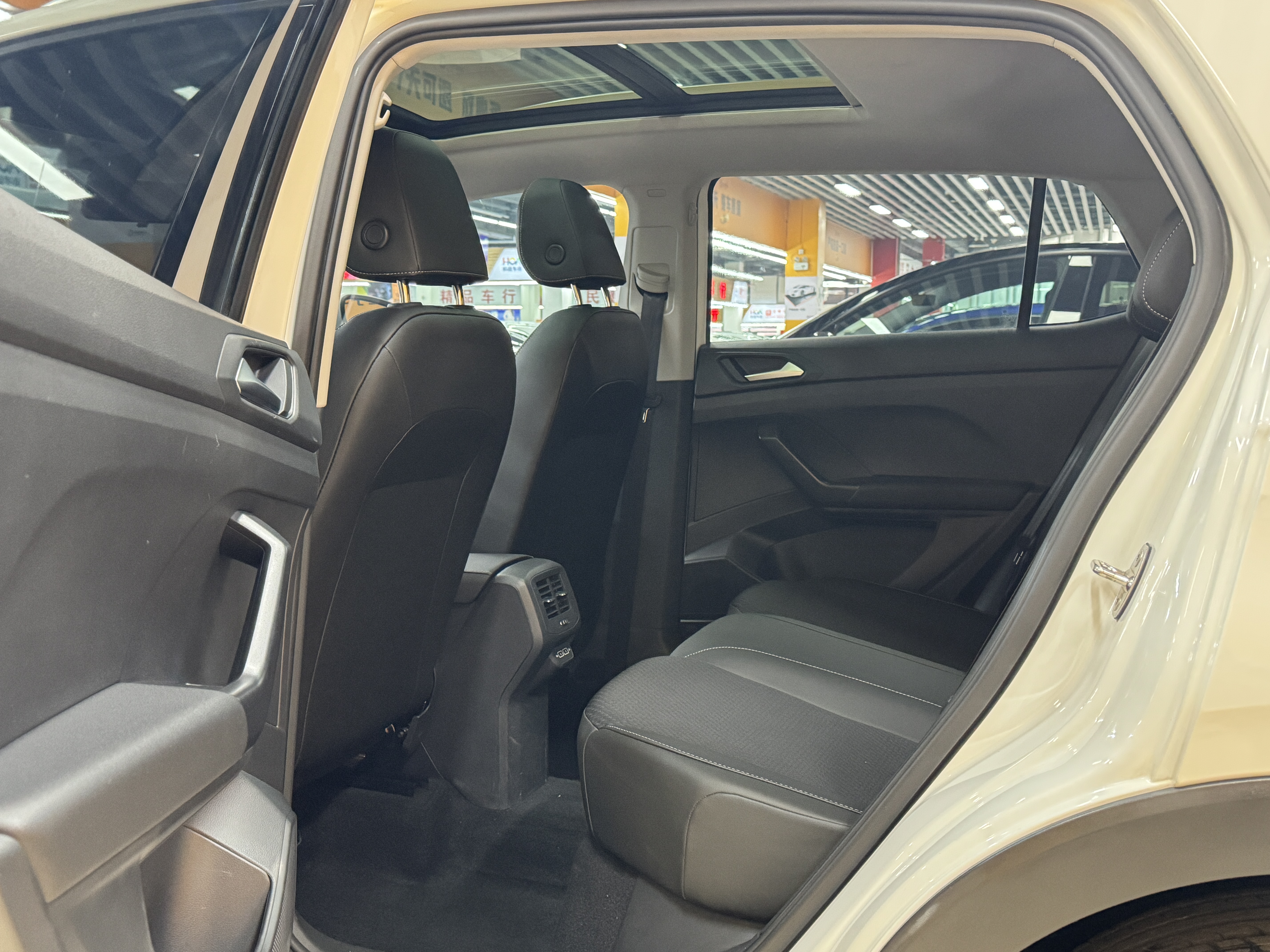 Tacqua 2021 car image #6