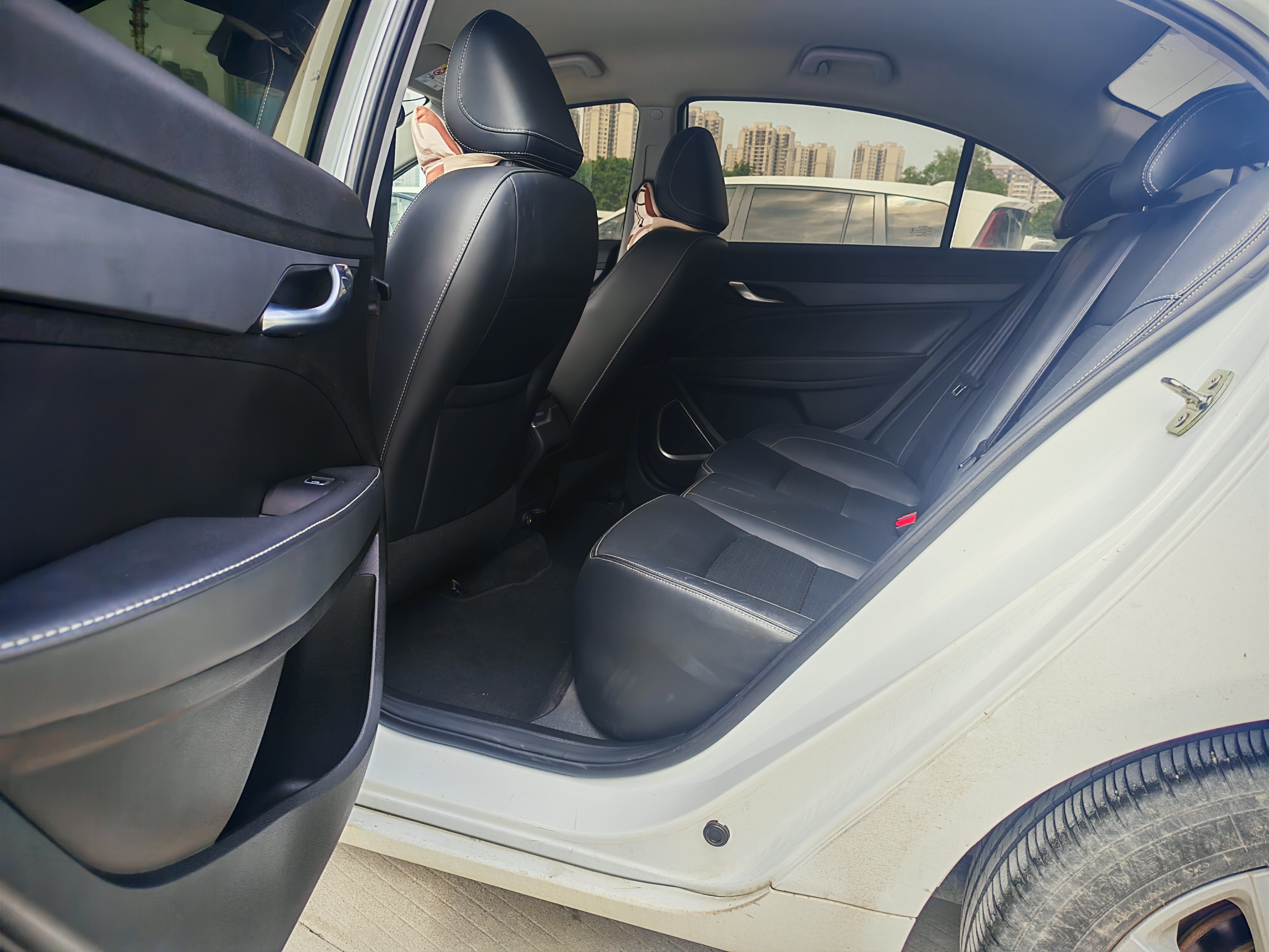 GEELY Emgrand 2022 car image #6