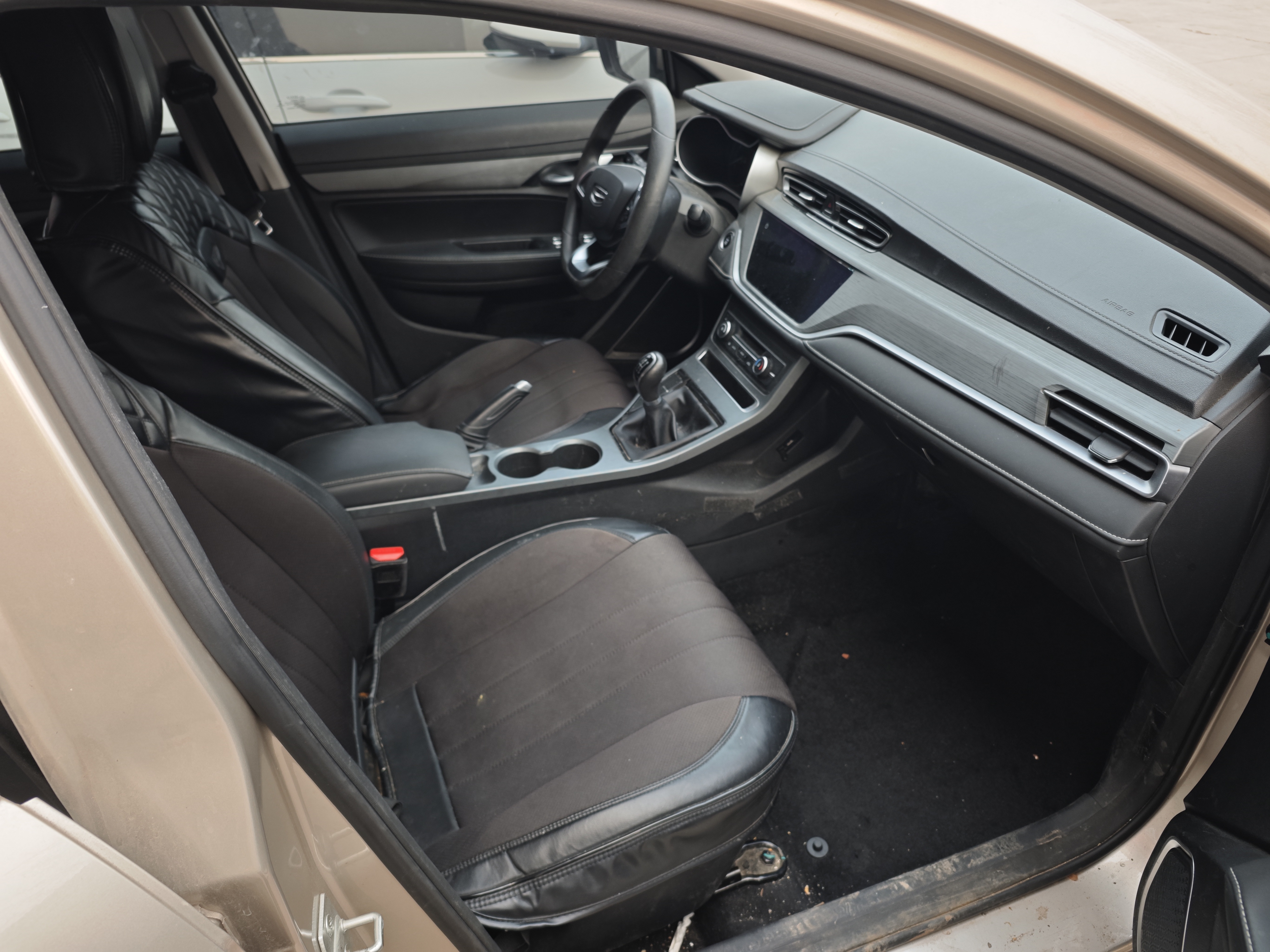 Emgrand 2021 car image #6