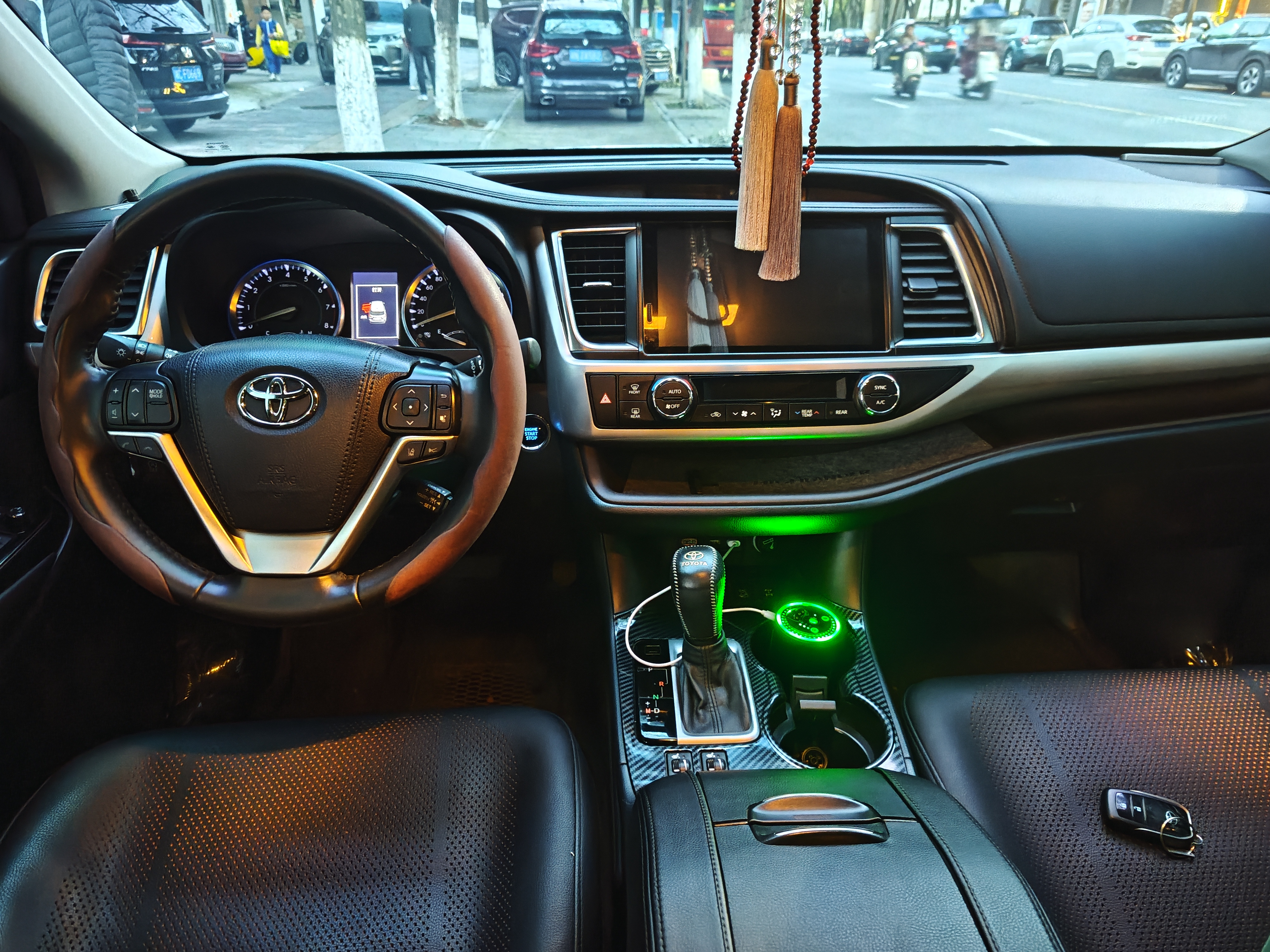 Toyota Highlander 2021 immagine di auto #6