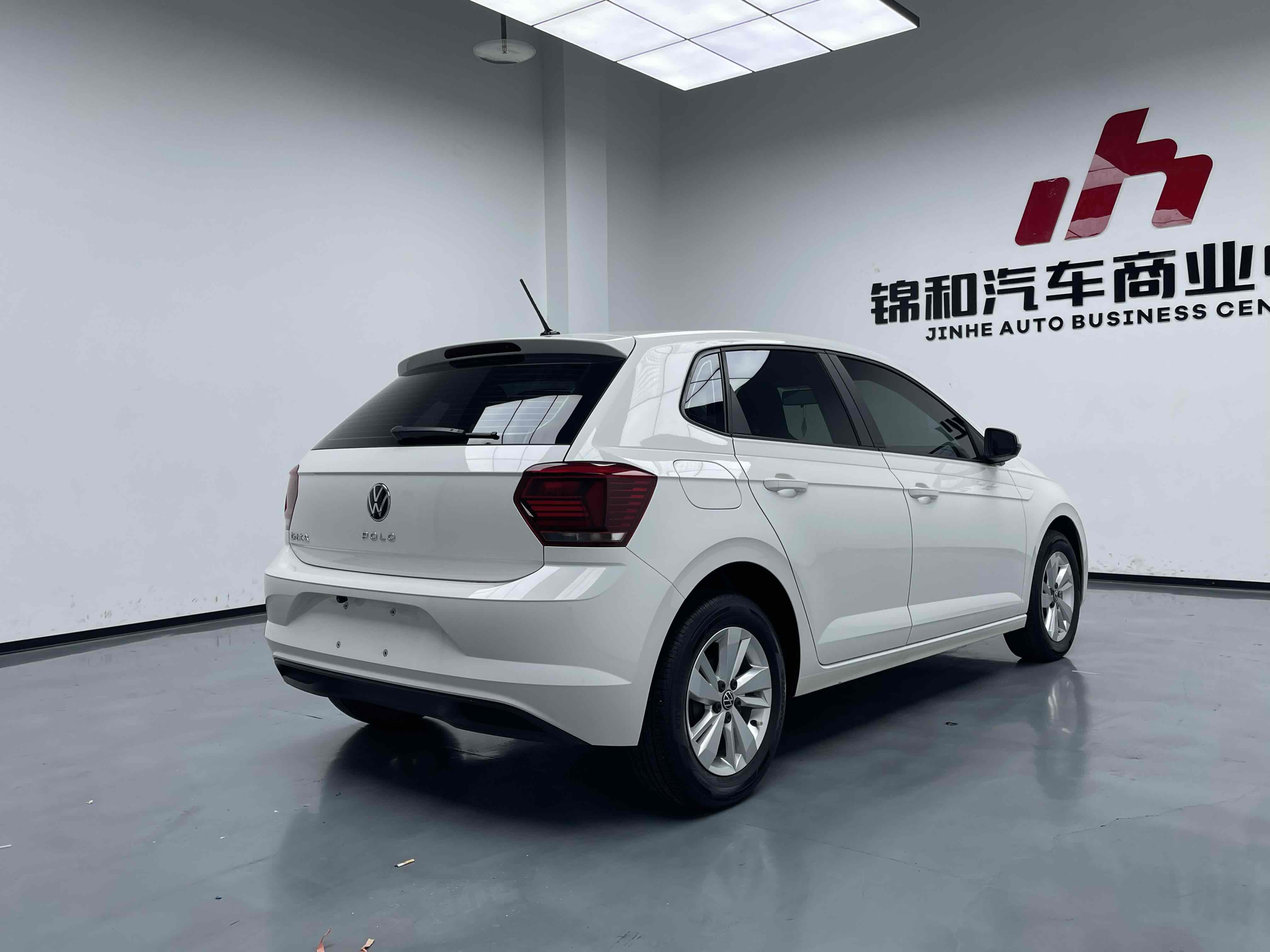 Volkswagen Polo 2022 car image #6