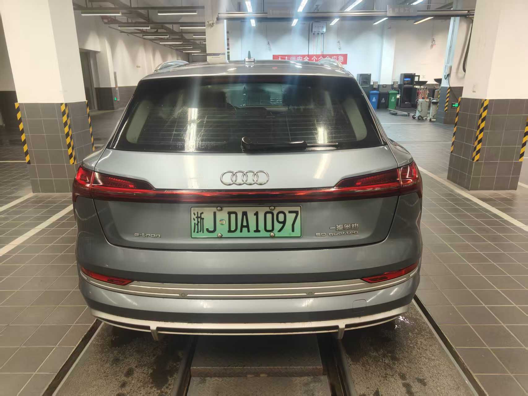 Audi e-tron 2021 #6 Audi e-tron 2021 car image #6