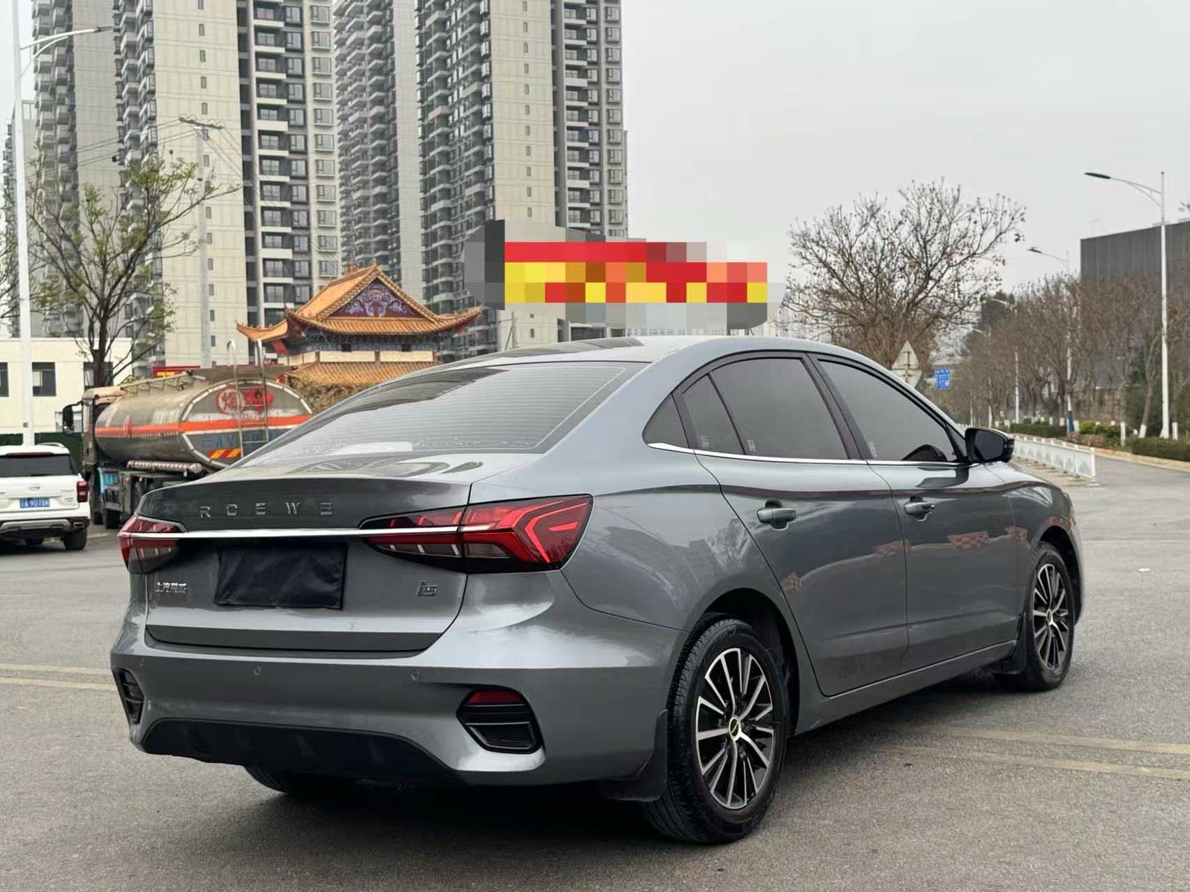 Roewe i5 2022 #6 Roewe i5 2022 car image #6