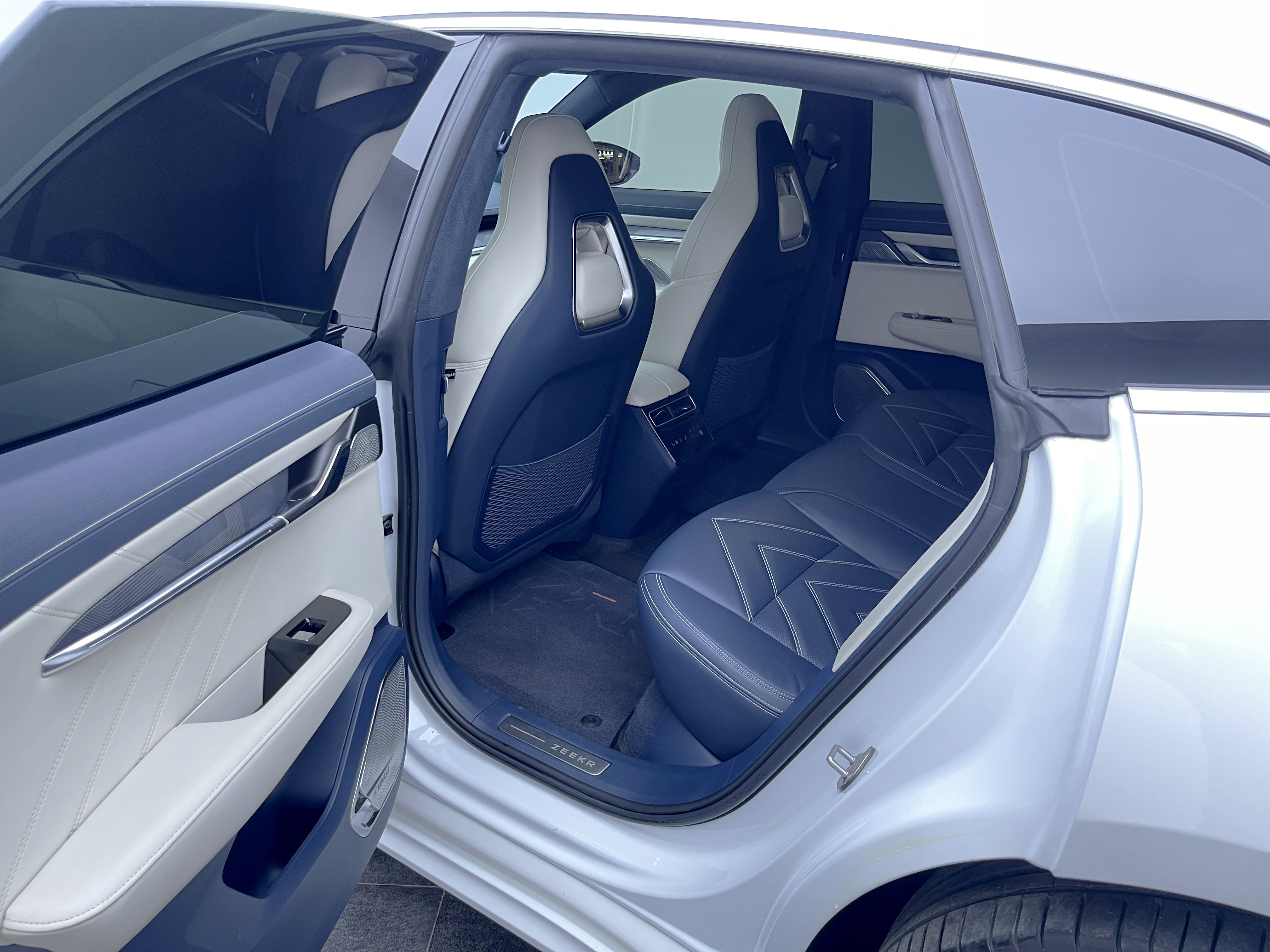 极氪 极氪001 2022 汽车图片 #6