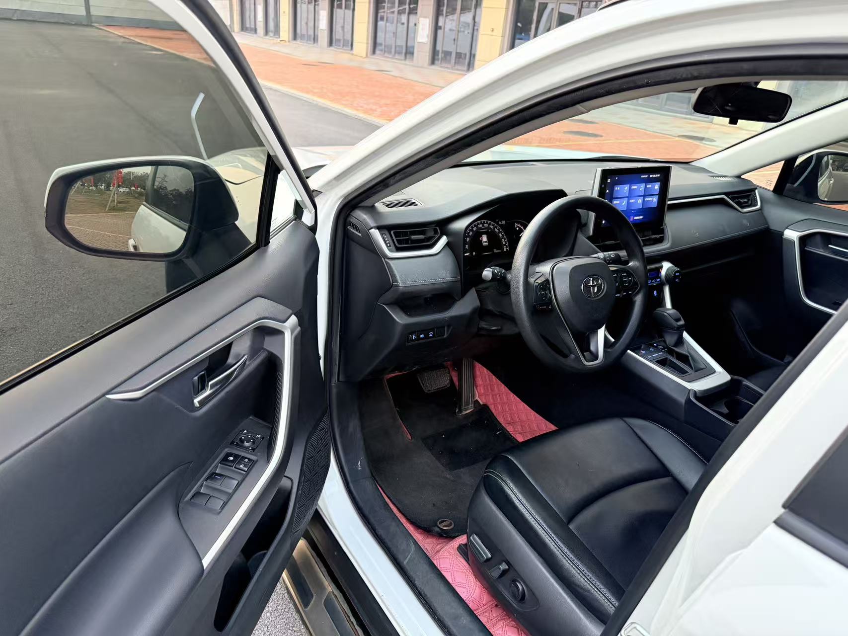 Toyota RAV4 2021 car image #6