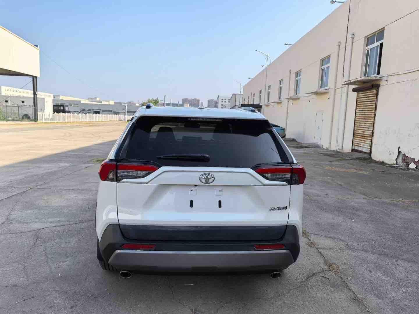 Toyota RAV4 2022 car image #6