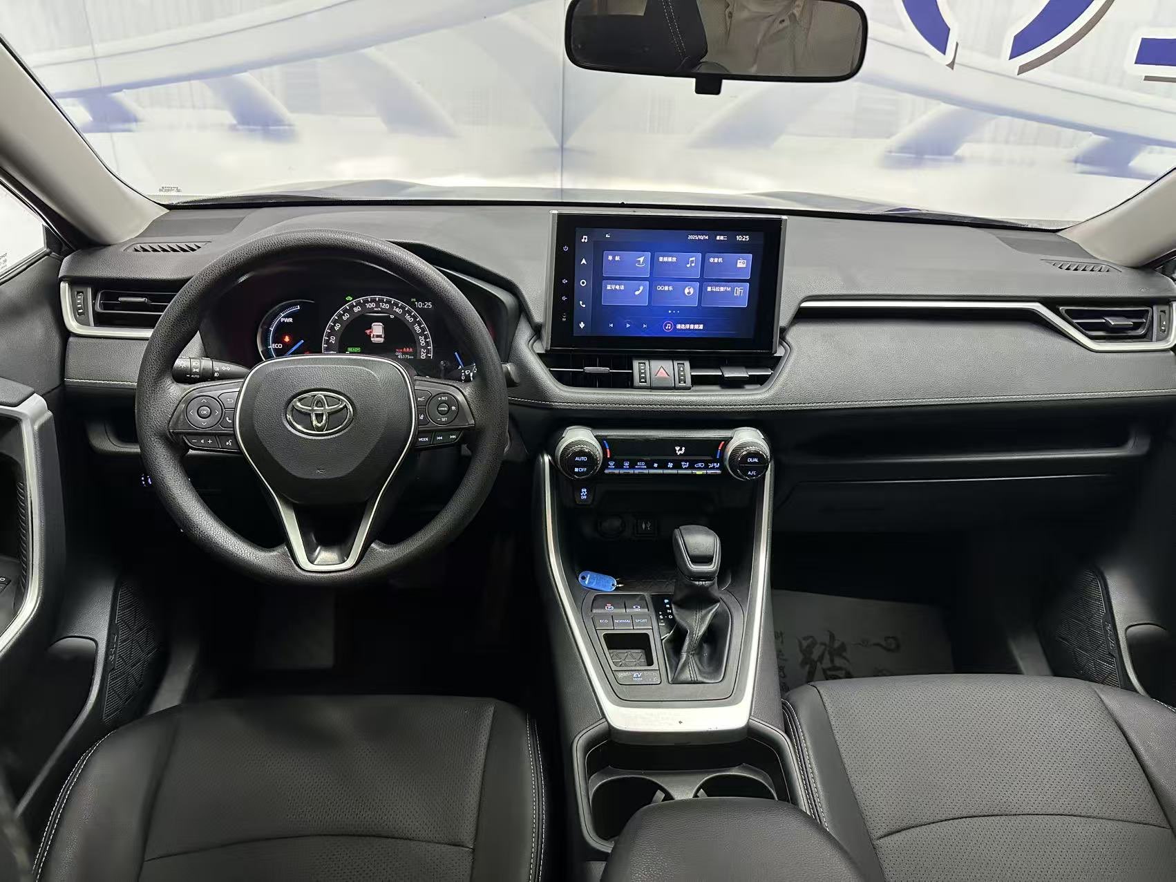 Toyota RAV4 Hybird E+ 2022 #6 Toyota RAV4 Hybird E+ 2022 car image #6