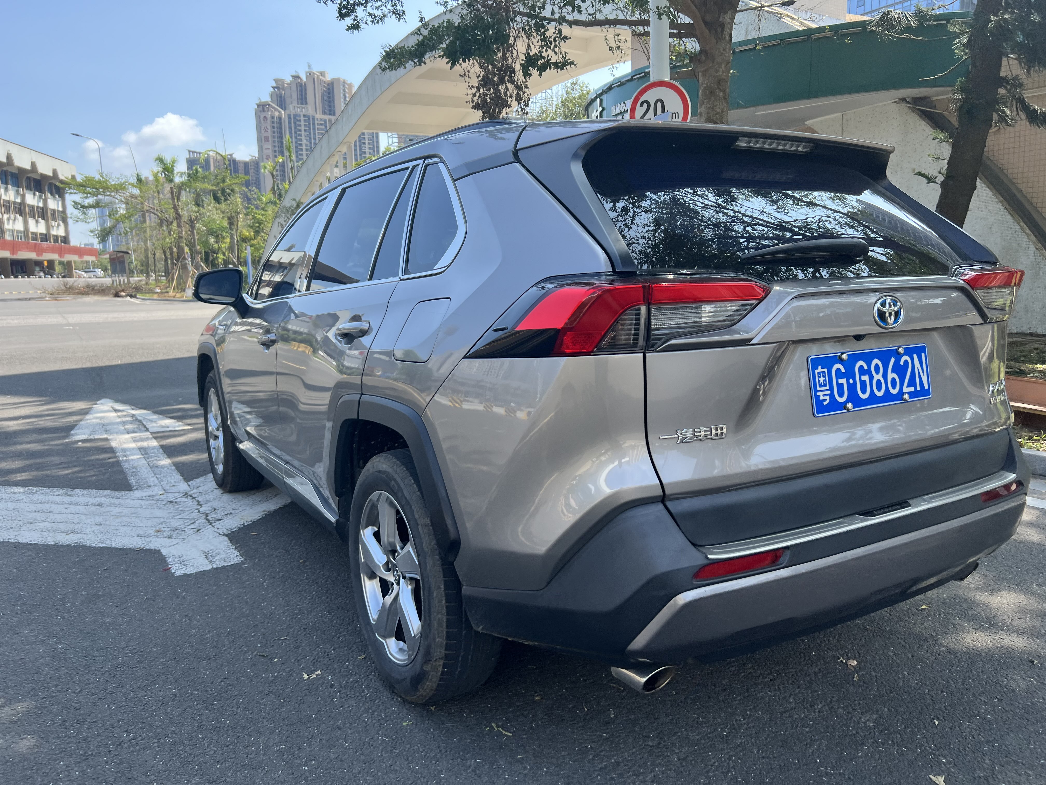 Toyota RAV4 Hybird E+ 2022 #6 Toyota RAV4 Hybird E+ 2022 immagine di auto #6