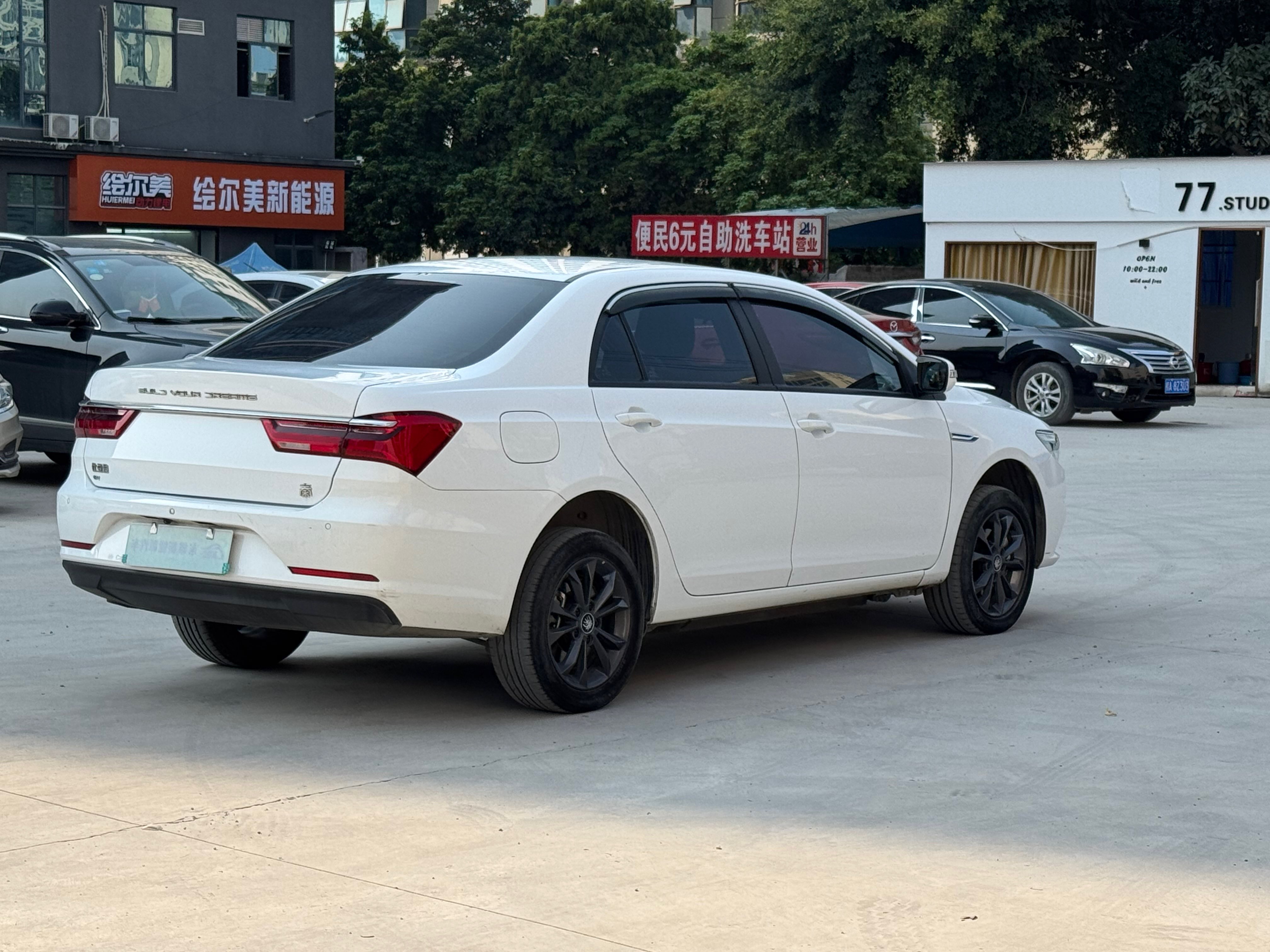BYD Qin New Energy 2023 #6 BYD Qin New Energy 2023 immagine di auto #6