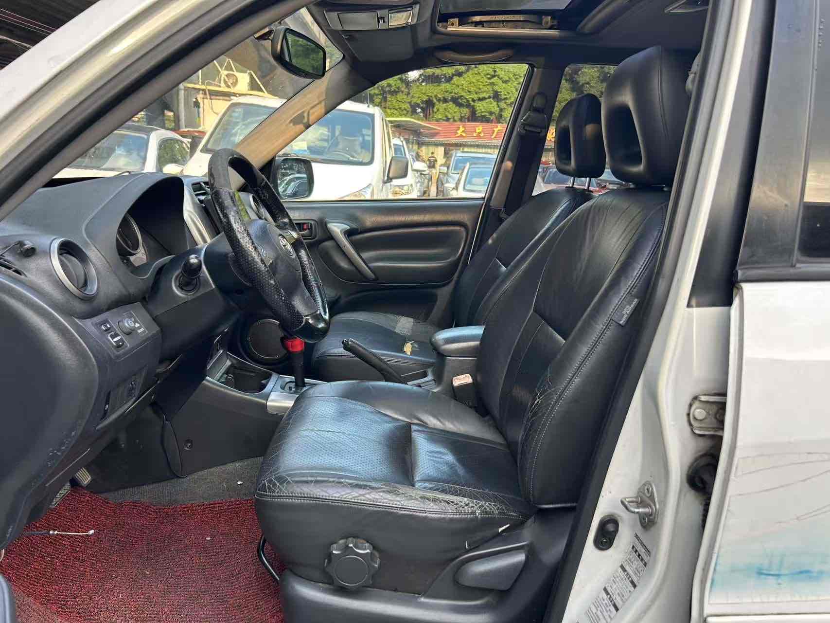 Toyota RAV4 (Imported) 2005 #6 Toyota RAV4 (Imported) 2005 immagine di auto #6