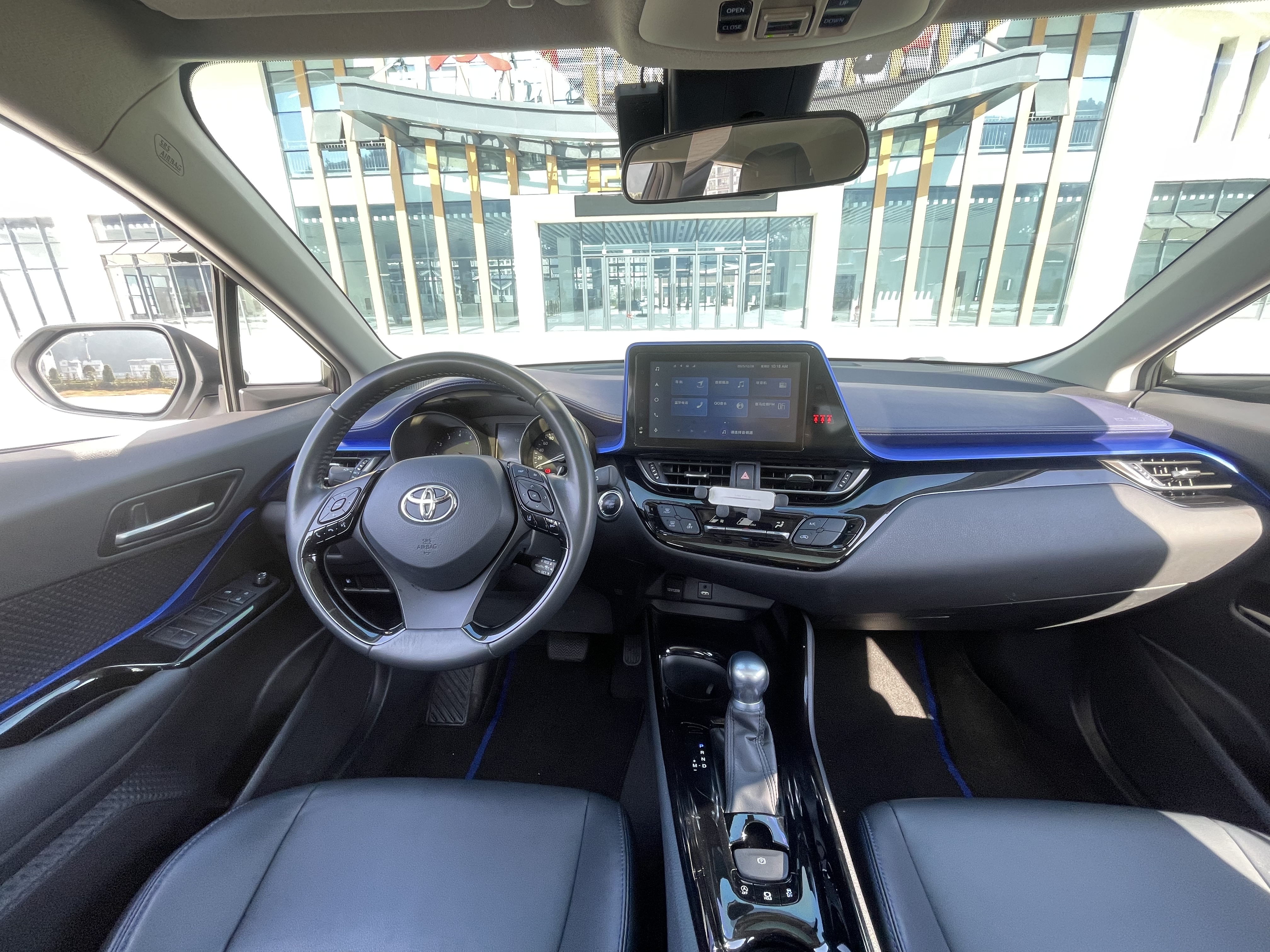 Toyota C-HR 2022 #6 Toyota C-HR 2022 صورة سيارة #6