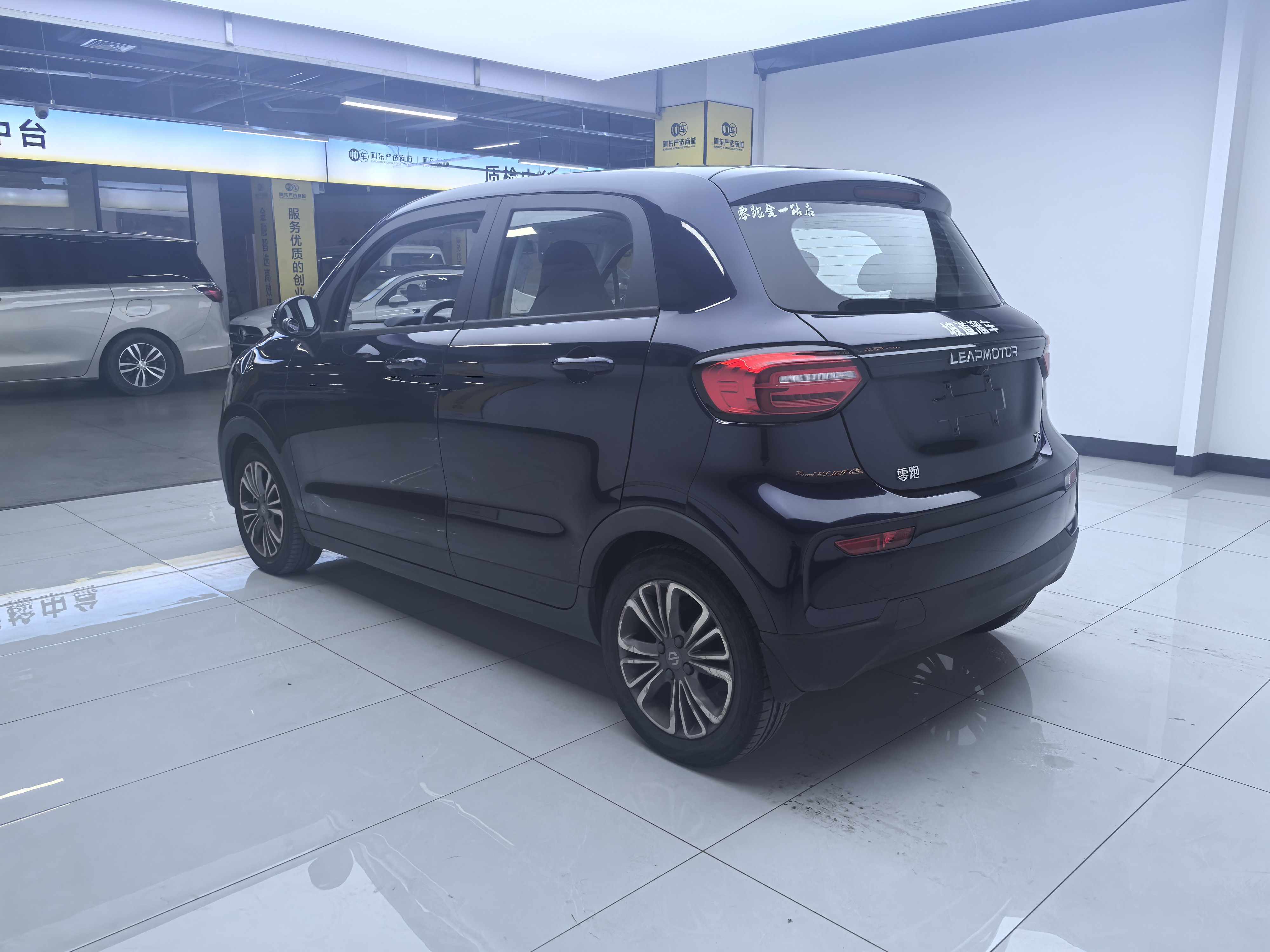 零跑汽车 零跑T03 2022 汽车图片 #6