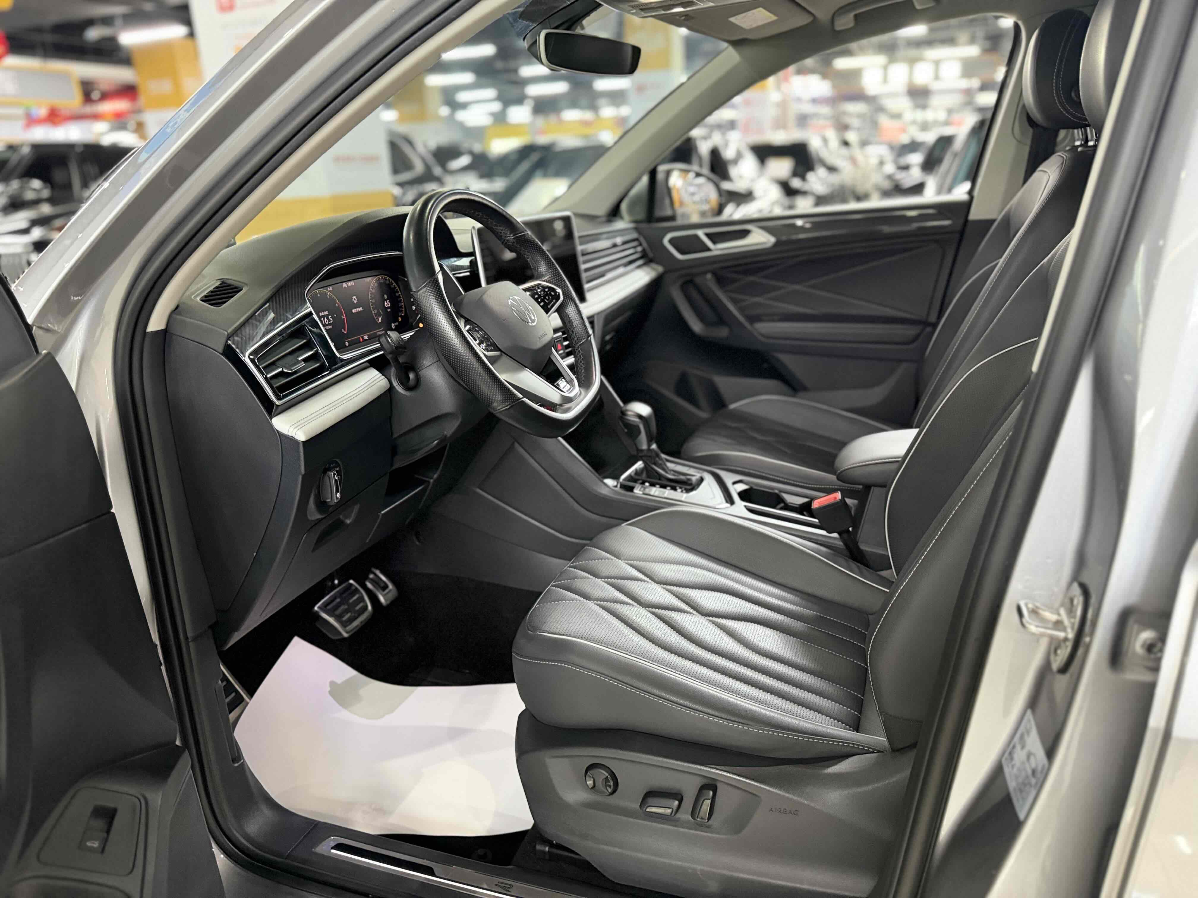 Volkswagen Tiguan L 2022 #6 Volkswagen Tiguan L 2022 car image #6