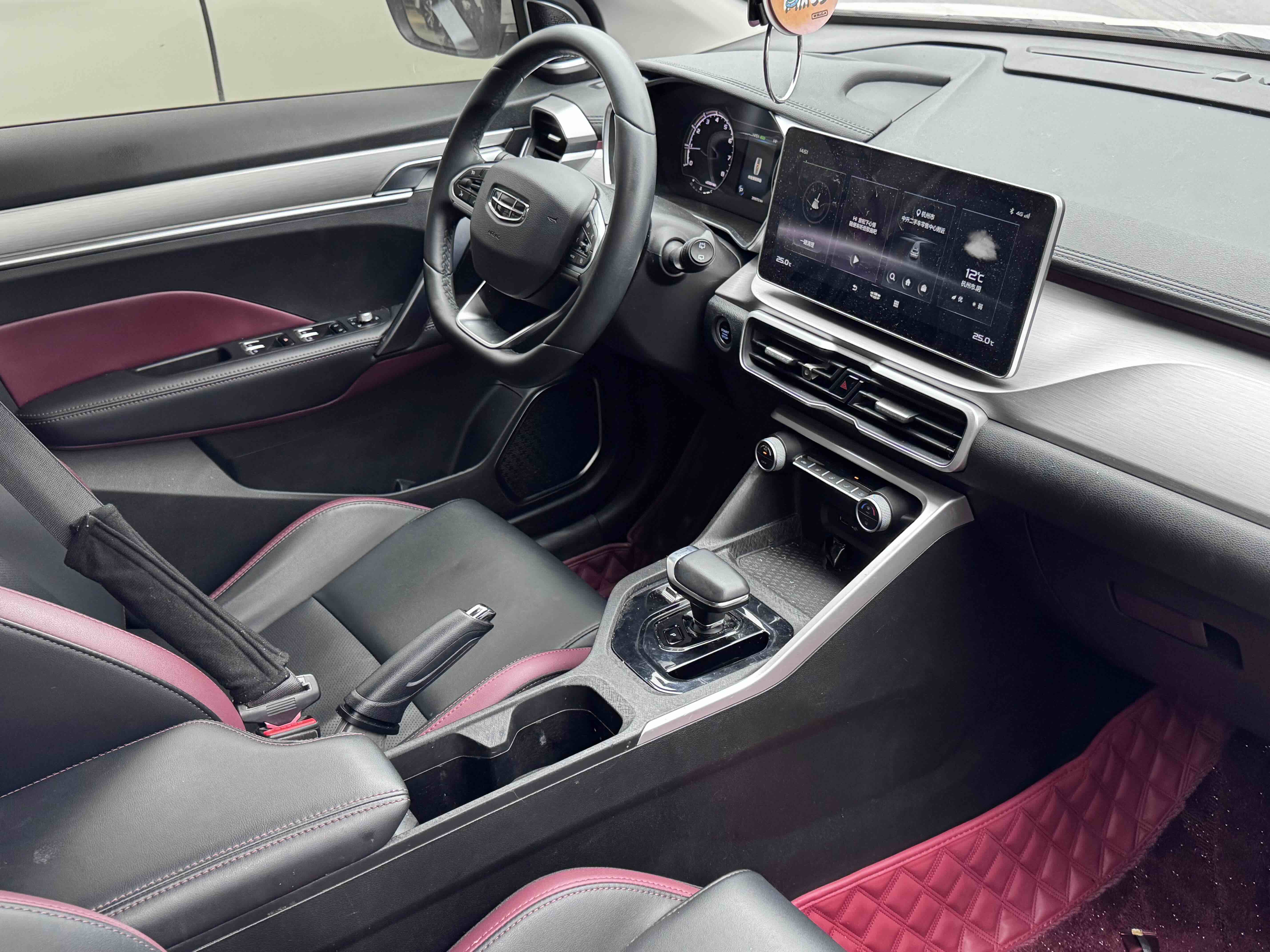 GEELY Coolray 2022 #6 GEELY Coolray 2022 car image #6