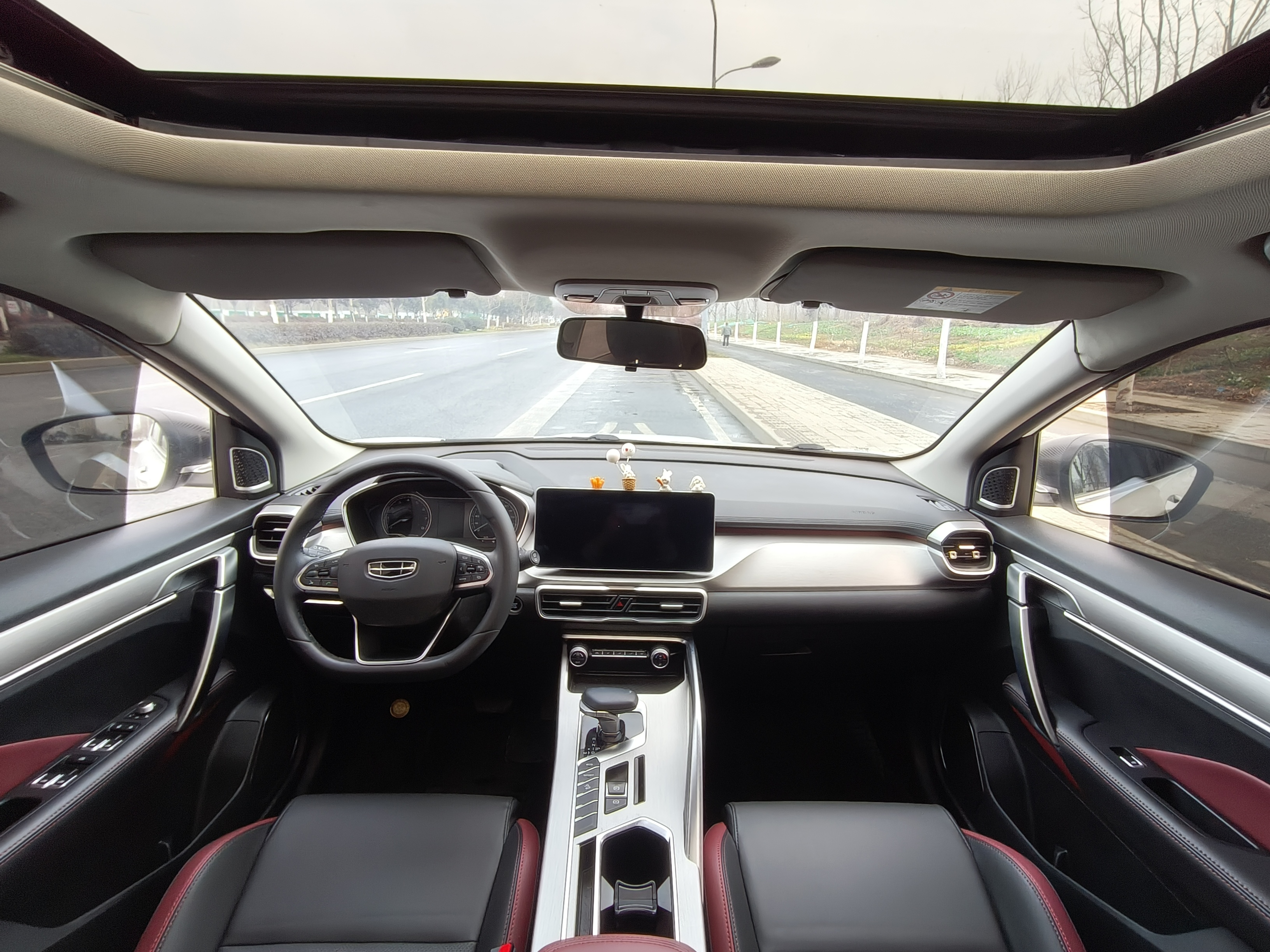 GEELY Coolray 2022 car image #6