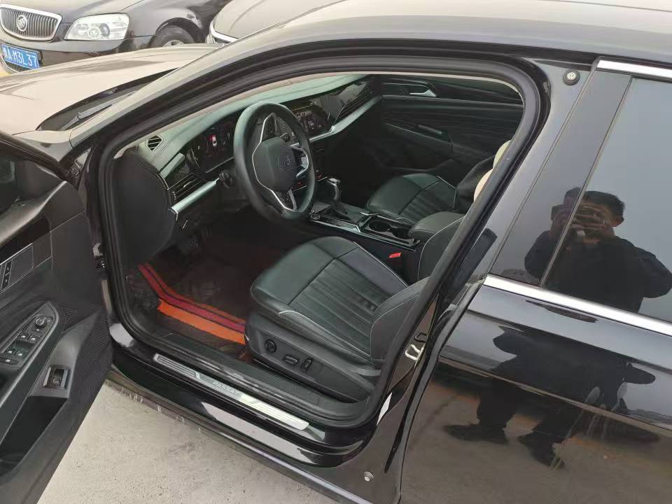 Volkswagen Passat 2022 car image #6