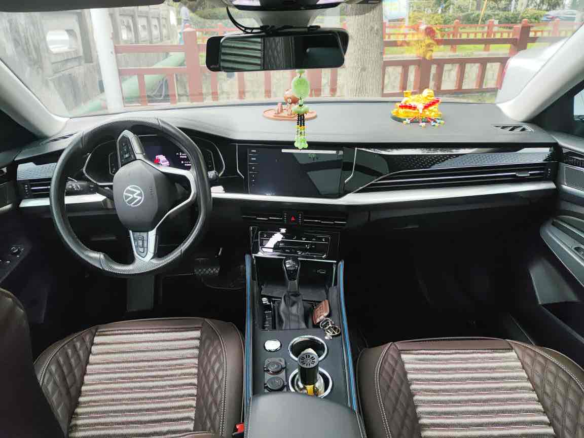 Volkswagen Passat 2022 car image #6