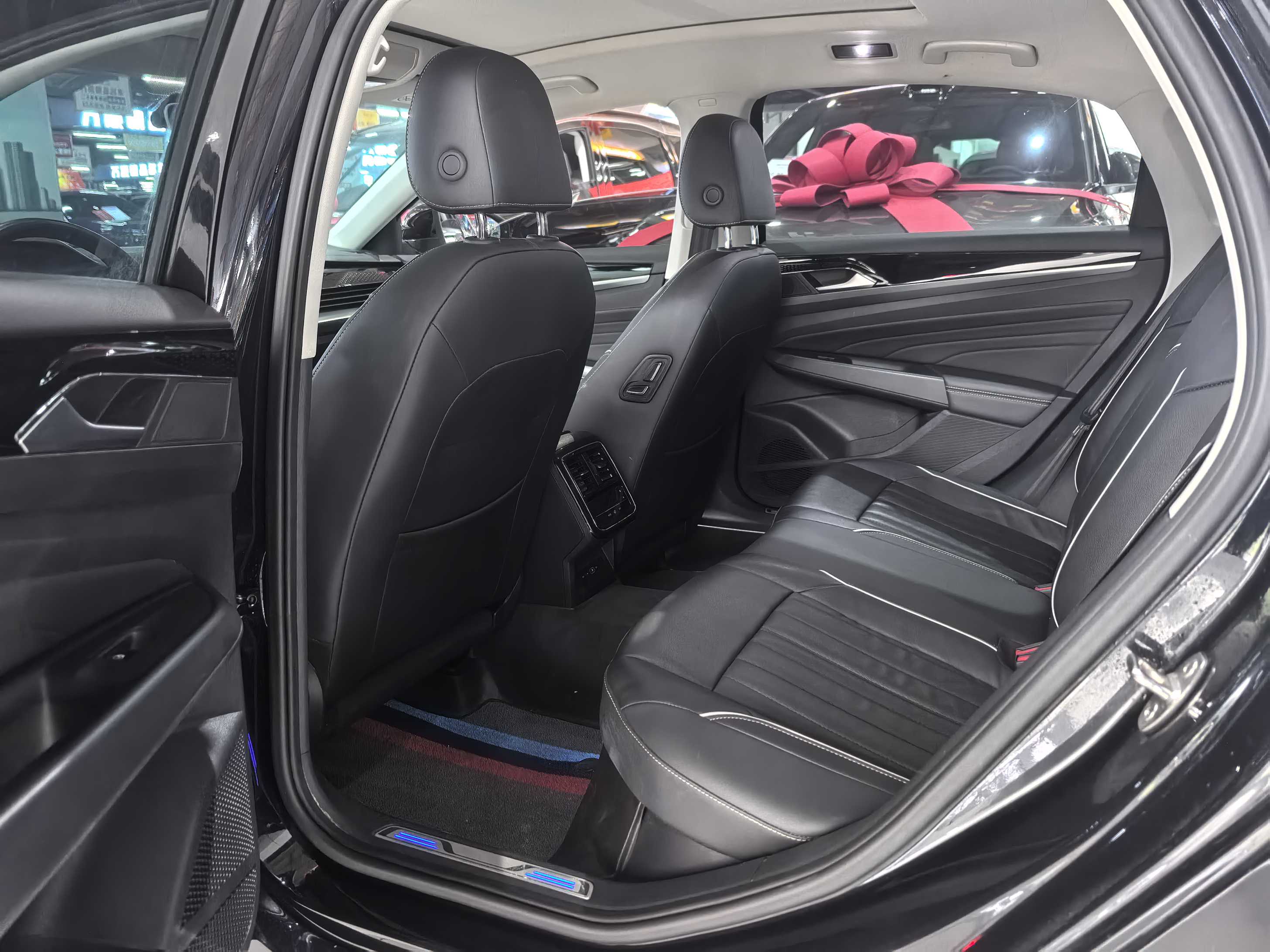 Volkswagen Passat New Energy 2023 immagine di auto #6