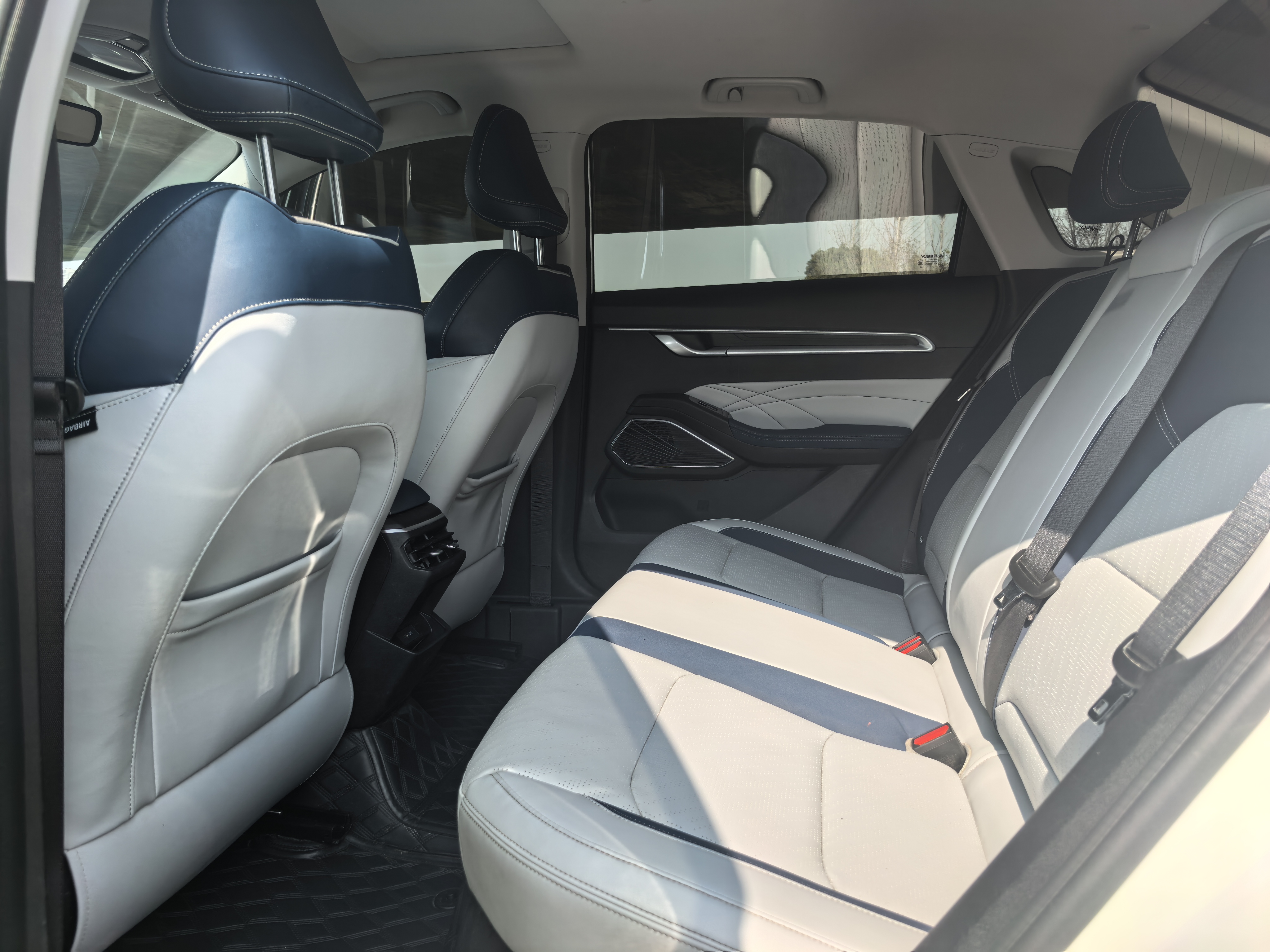 Emgrand 2022 car image #6