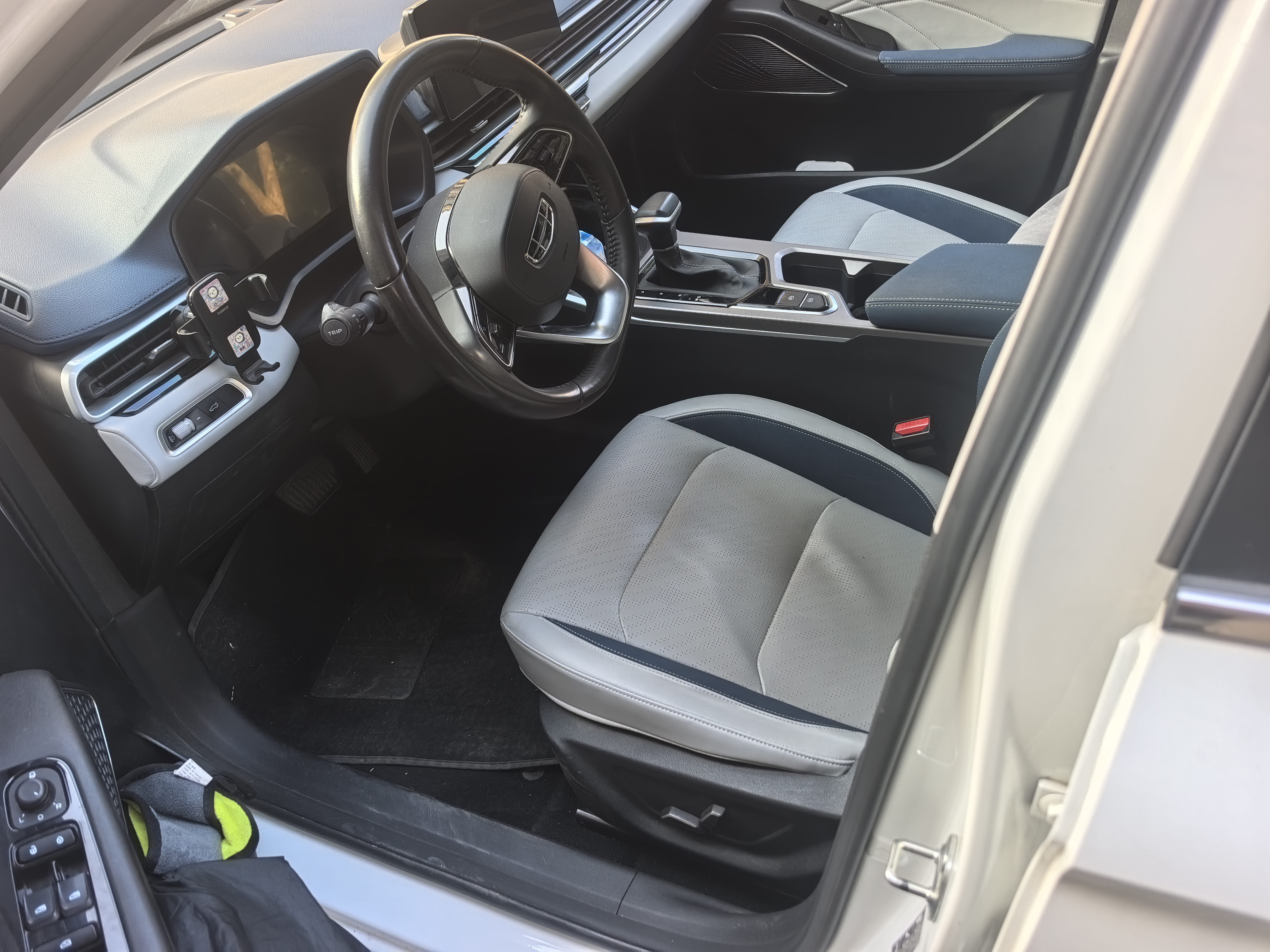GEELY Emgrand 2022 car image #6