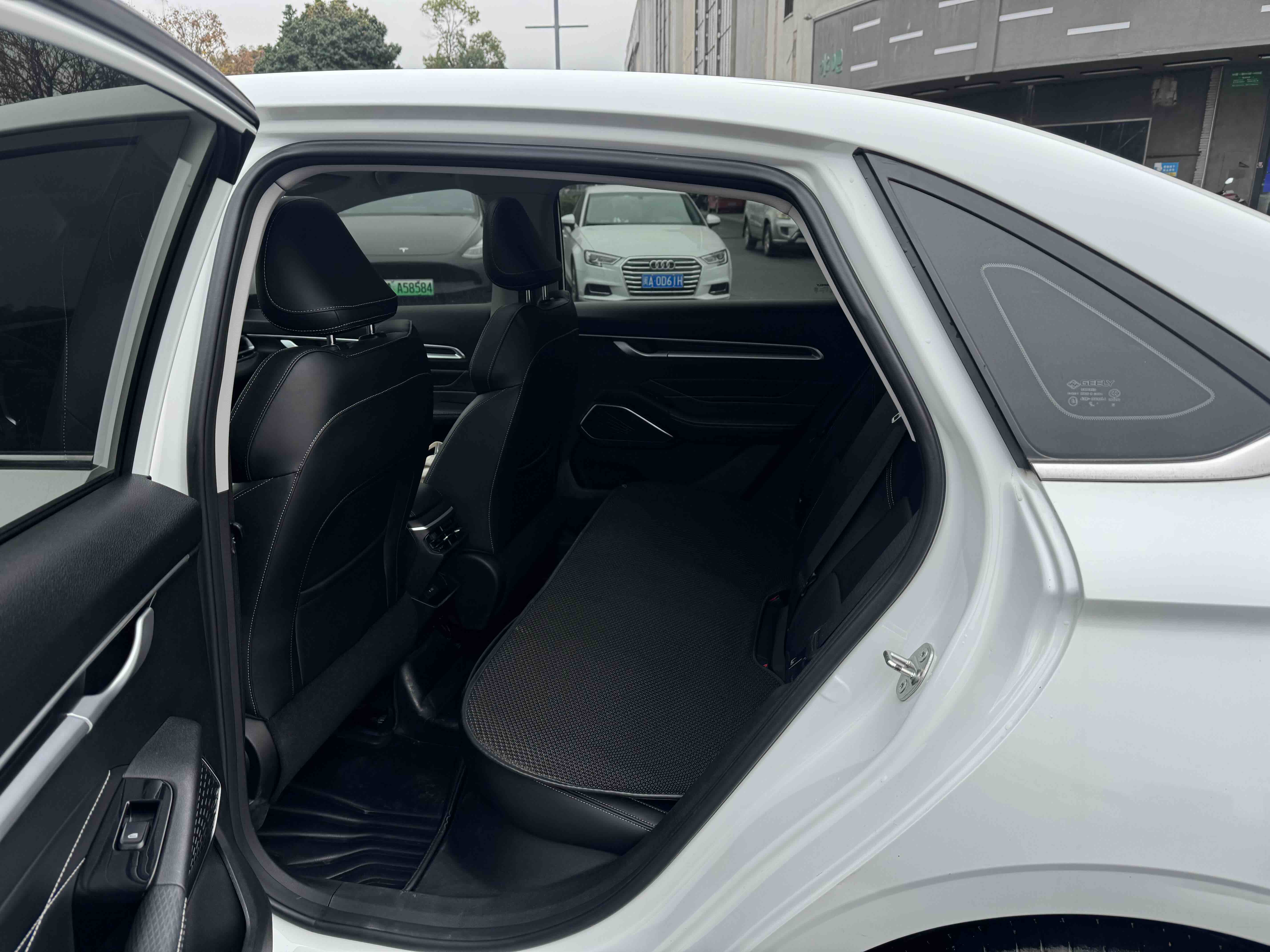 GEELY Emgrand 2023 car image #6