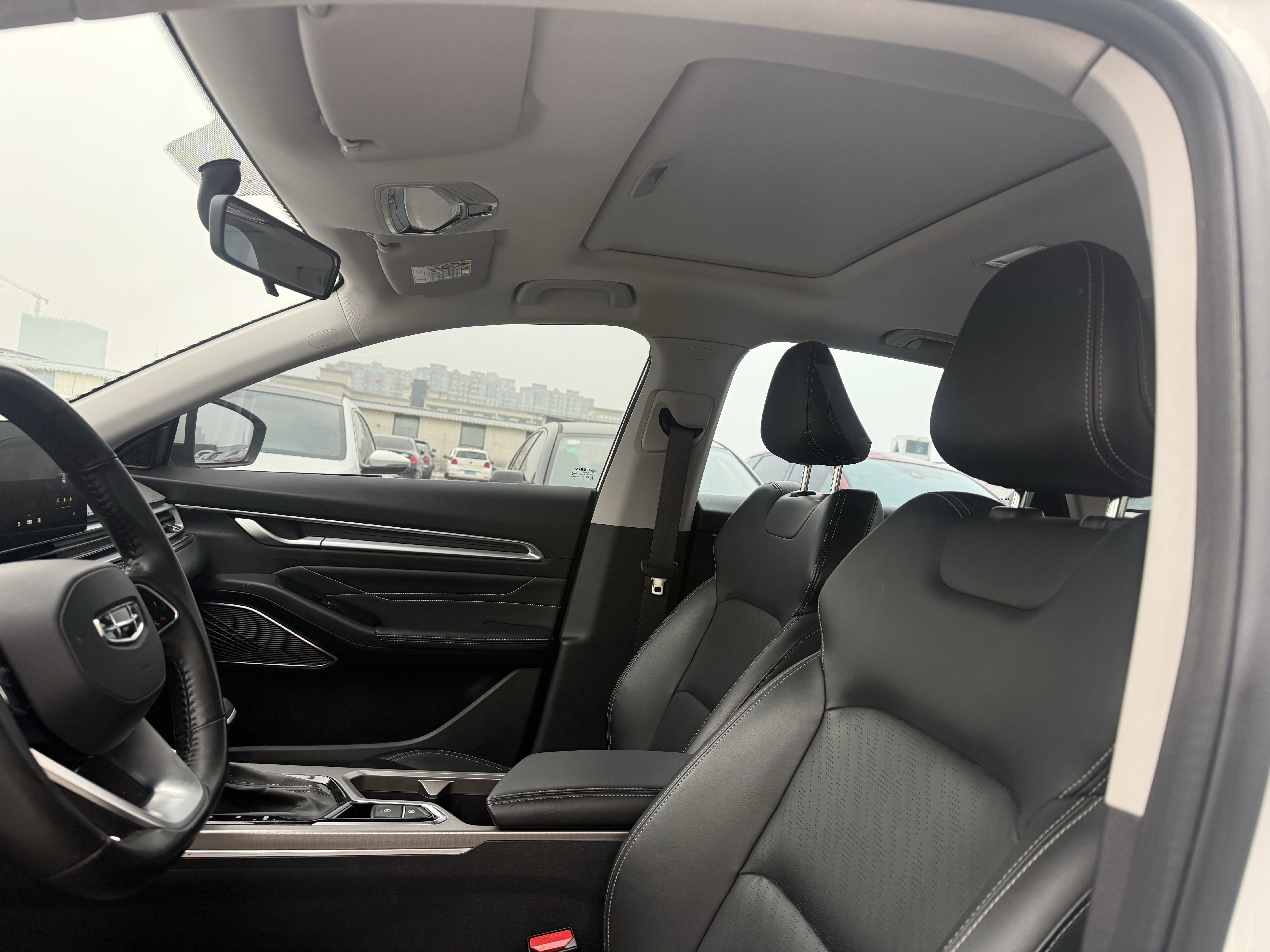 Emgrand 2022 car image #6