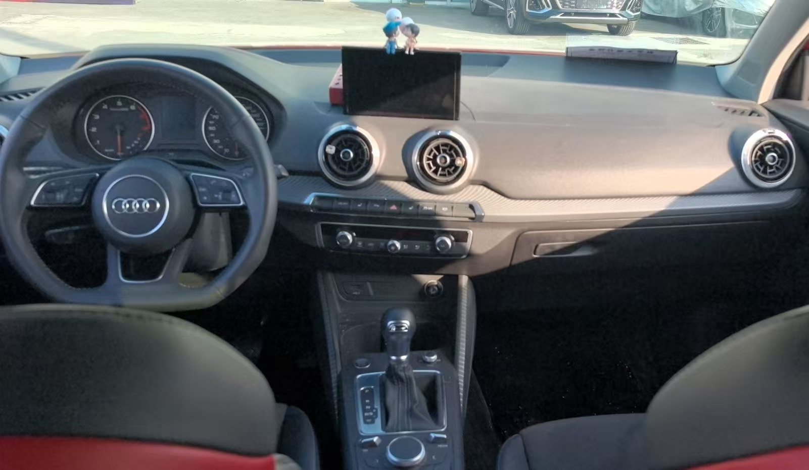 Q2L 2022 car image #6