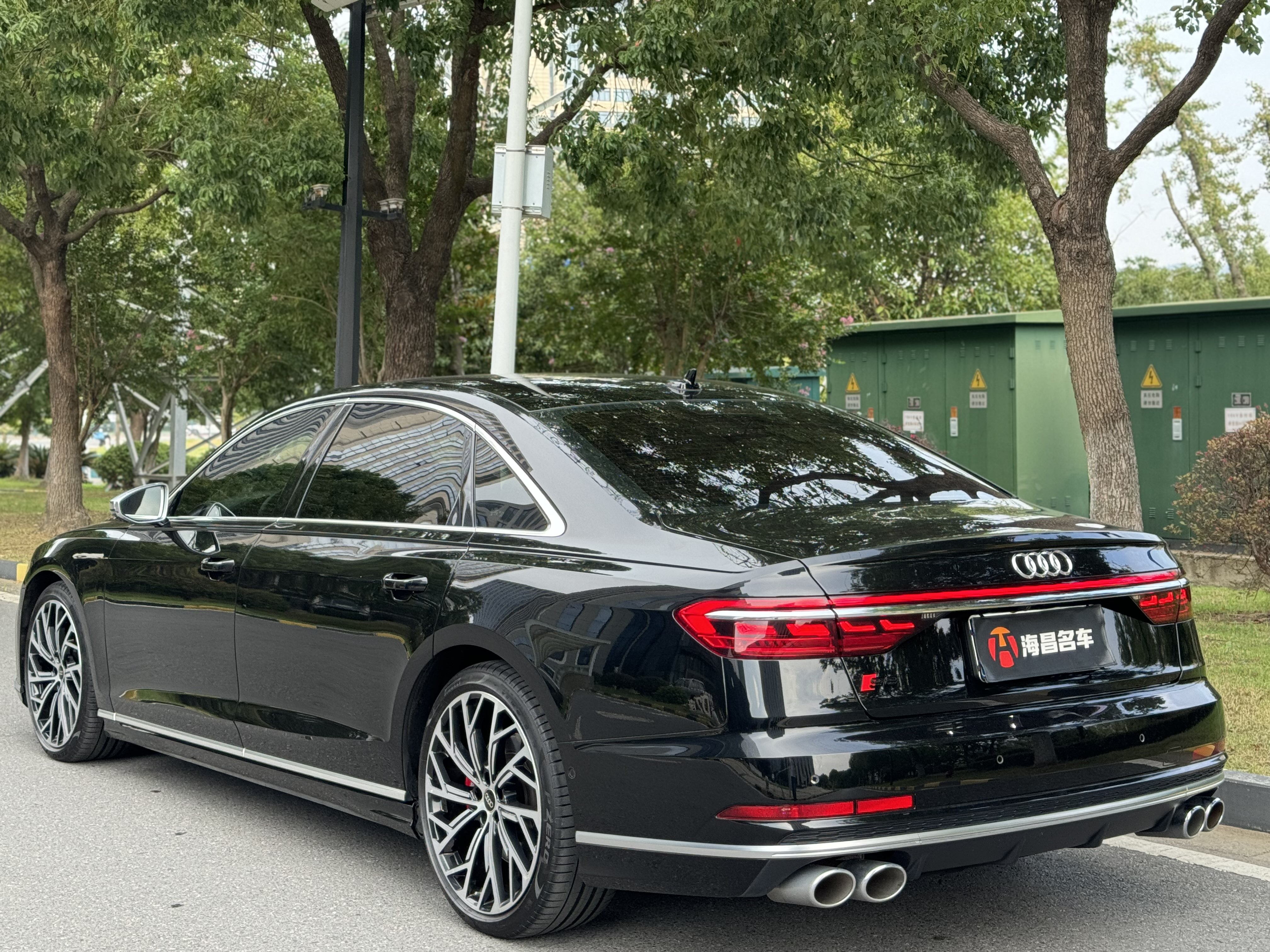 Audi S8 2022 car image #6