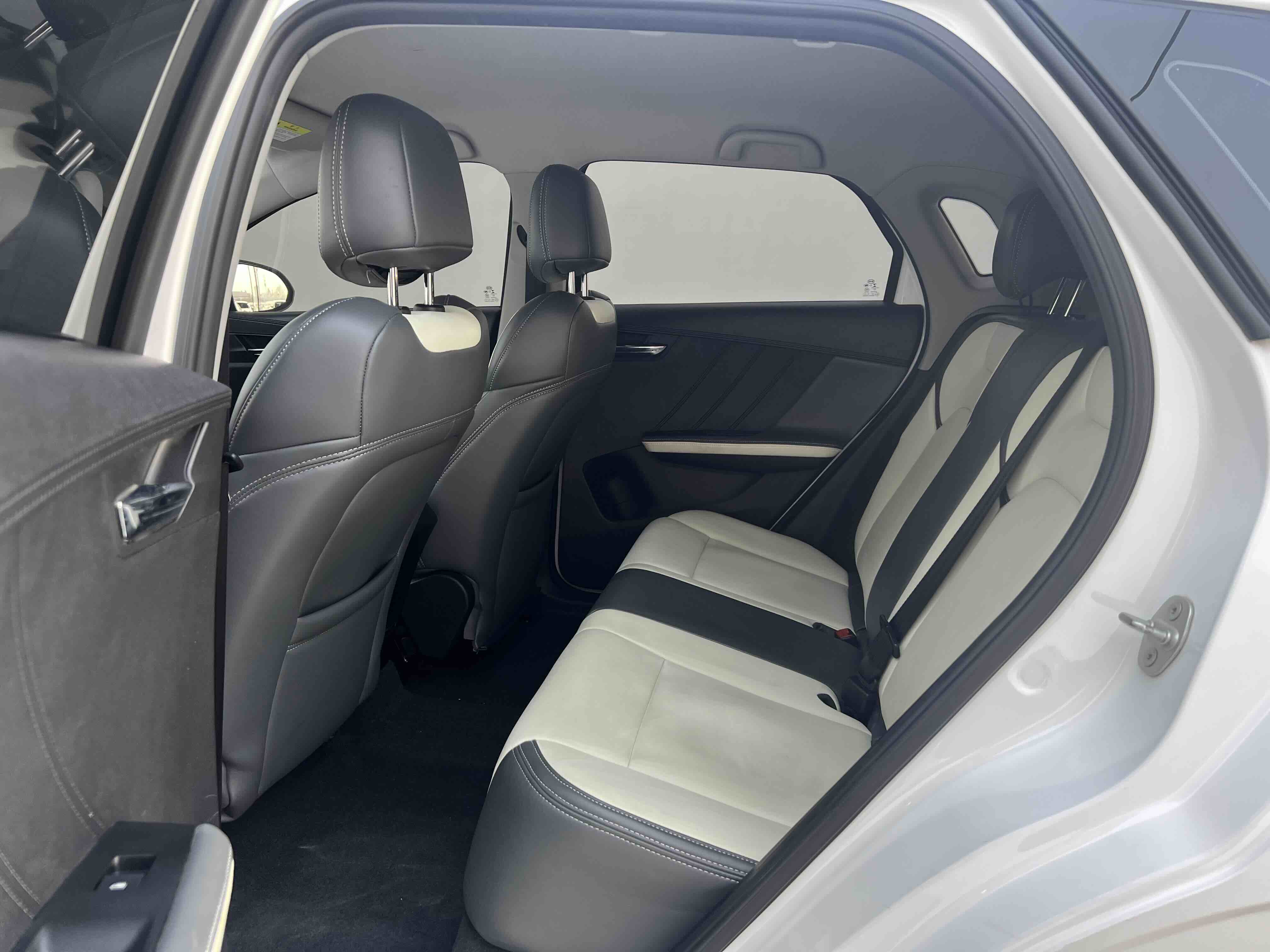 BYD e2 2022 imagem de carro #6