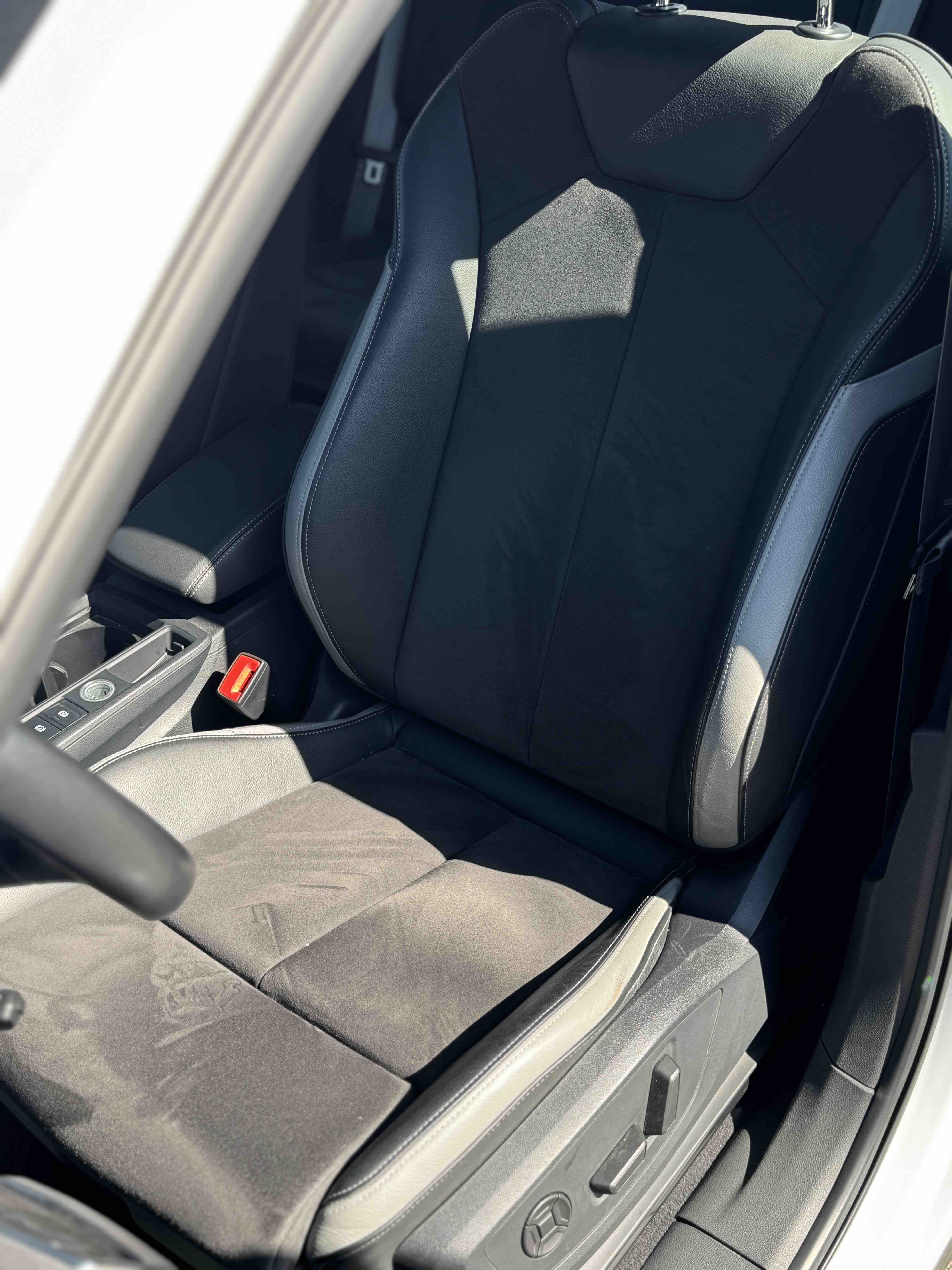 Audi Q3 2023 car image #6