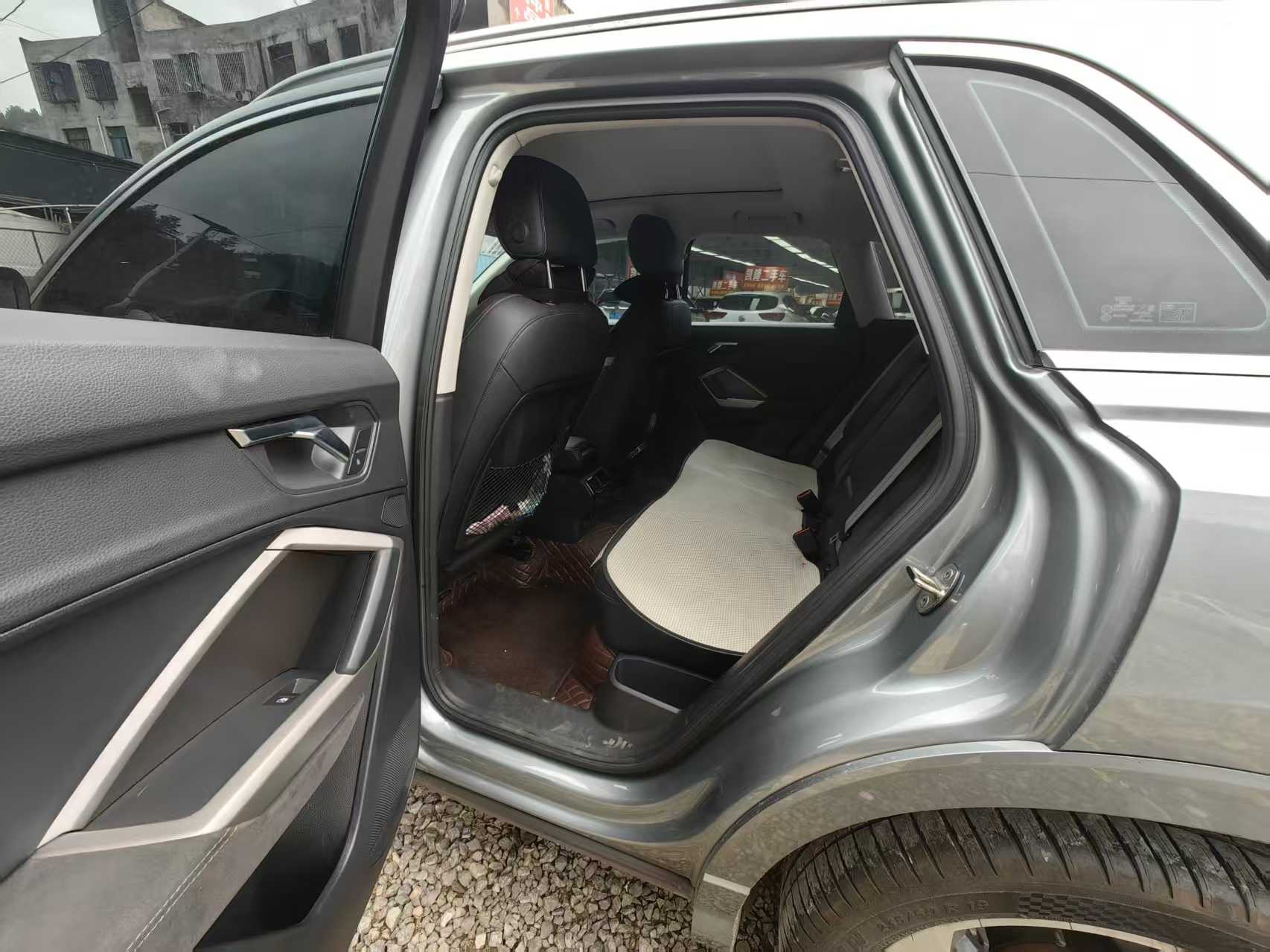 Audi Q3 2021 car image #6