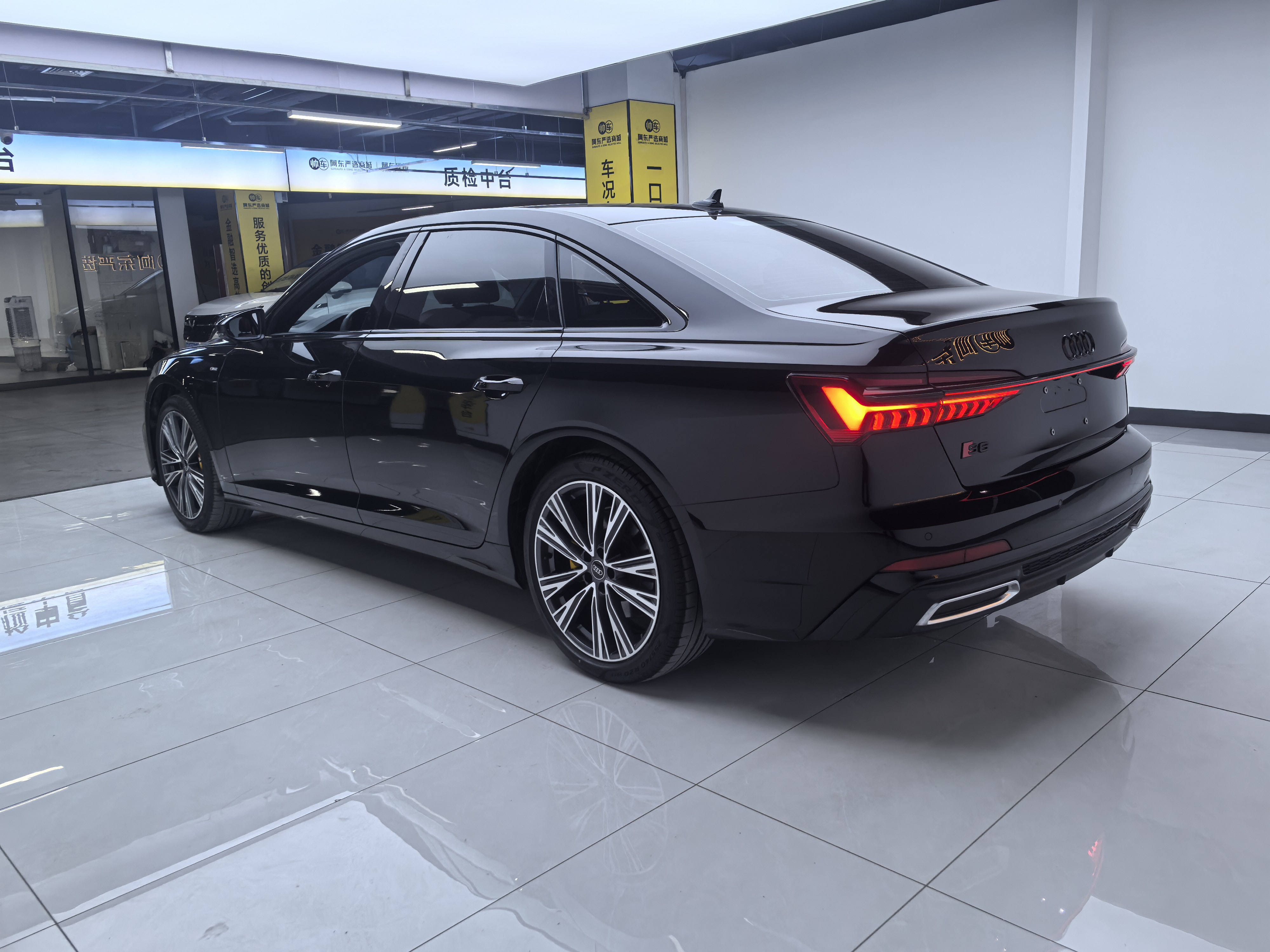 Audi A6L 2022 car image #6