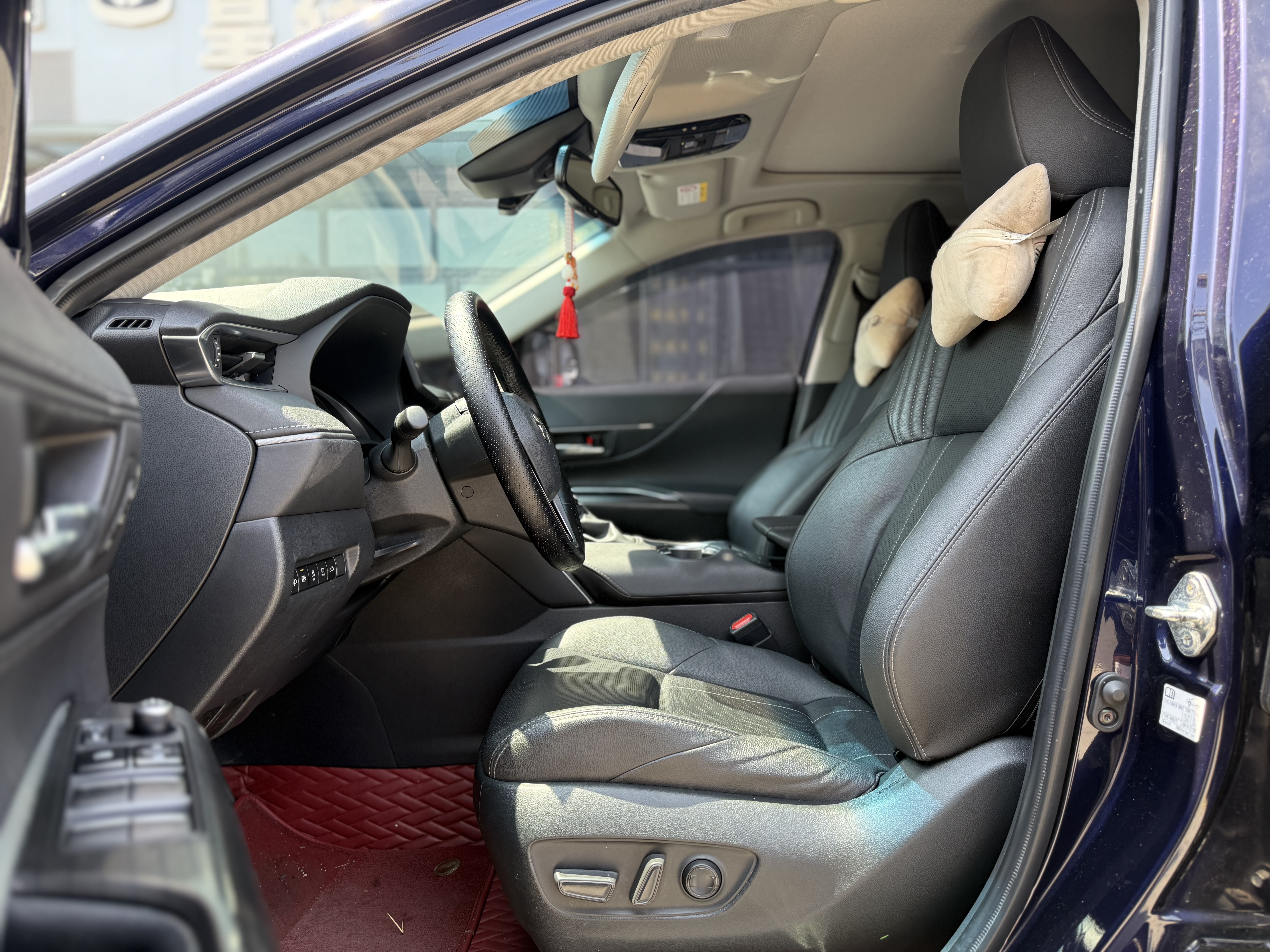 Toyota Harrier 2022 car image #6