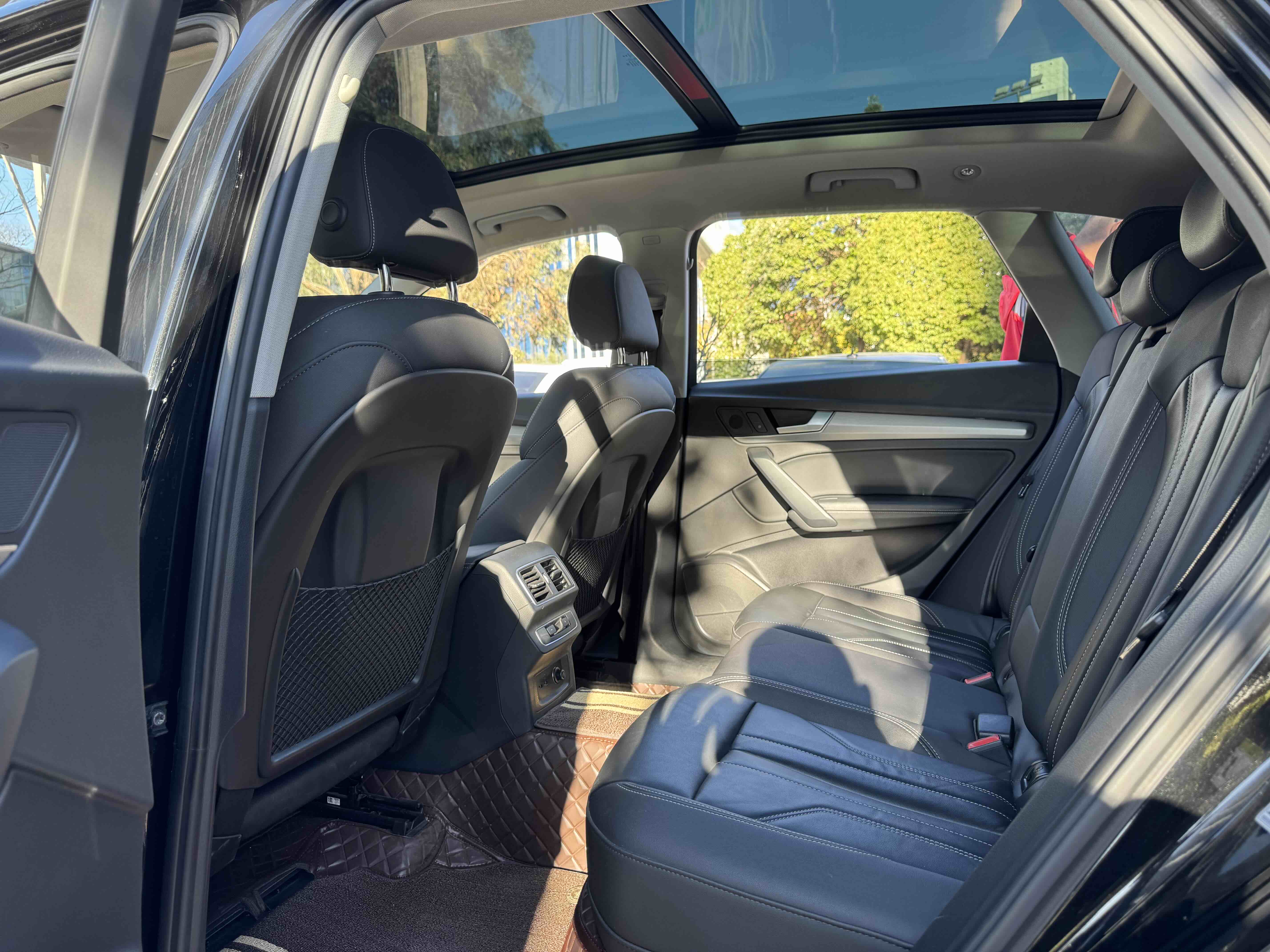 Audi Q5L Sportback 2022 immagine di auto #6