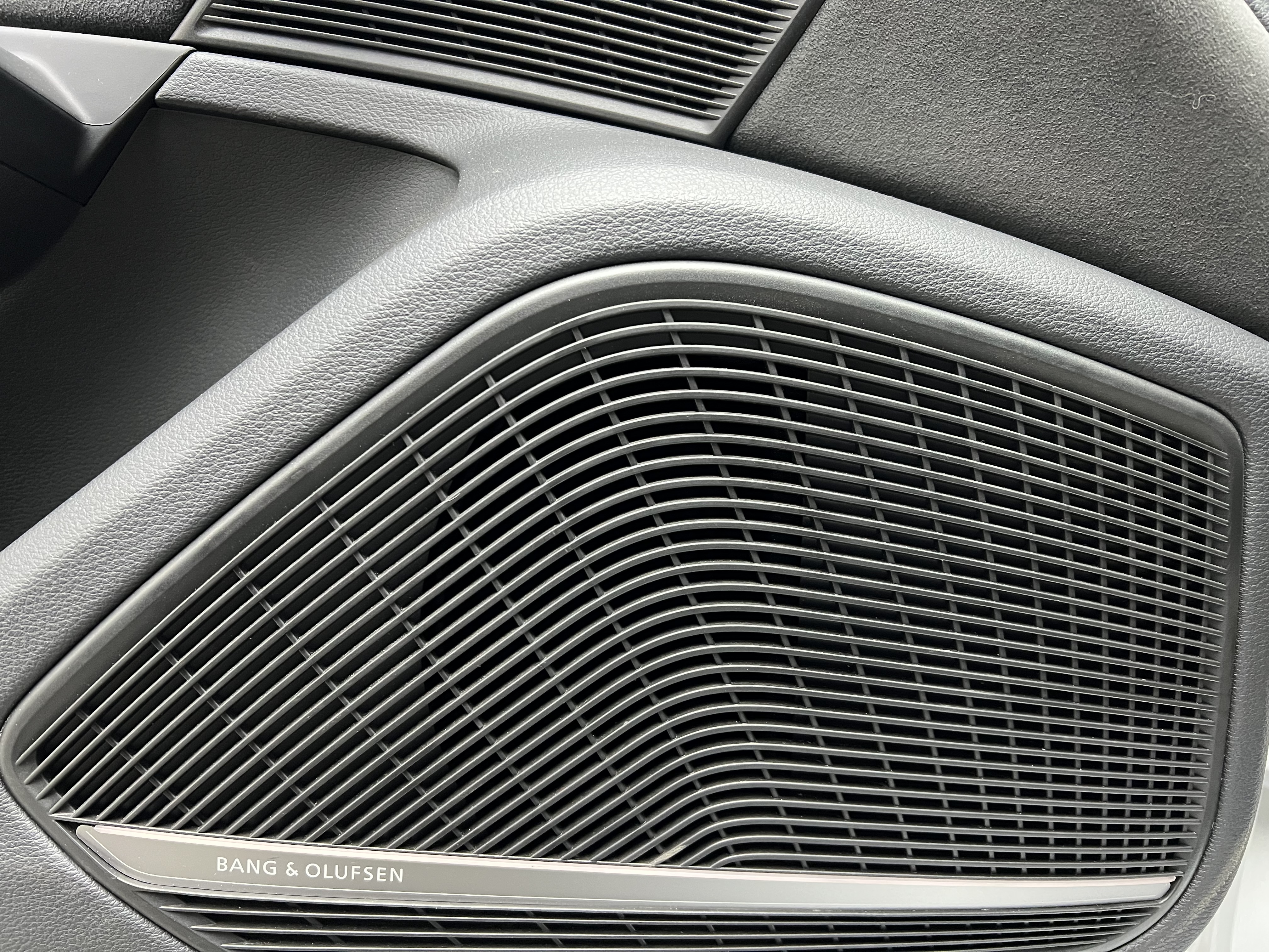 Audi RS 4 2022 car image #6