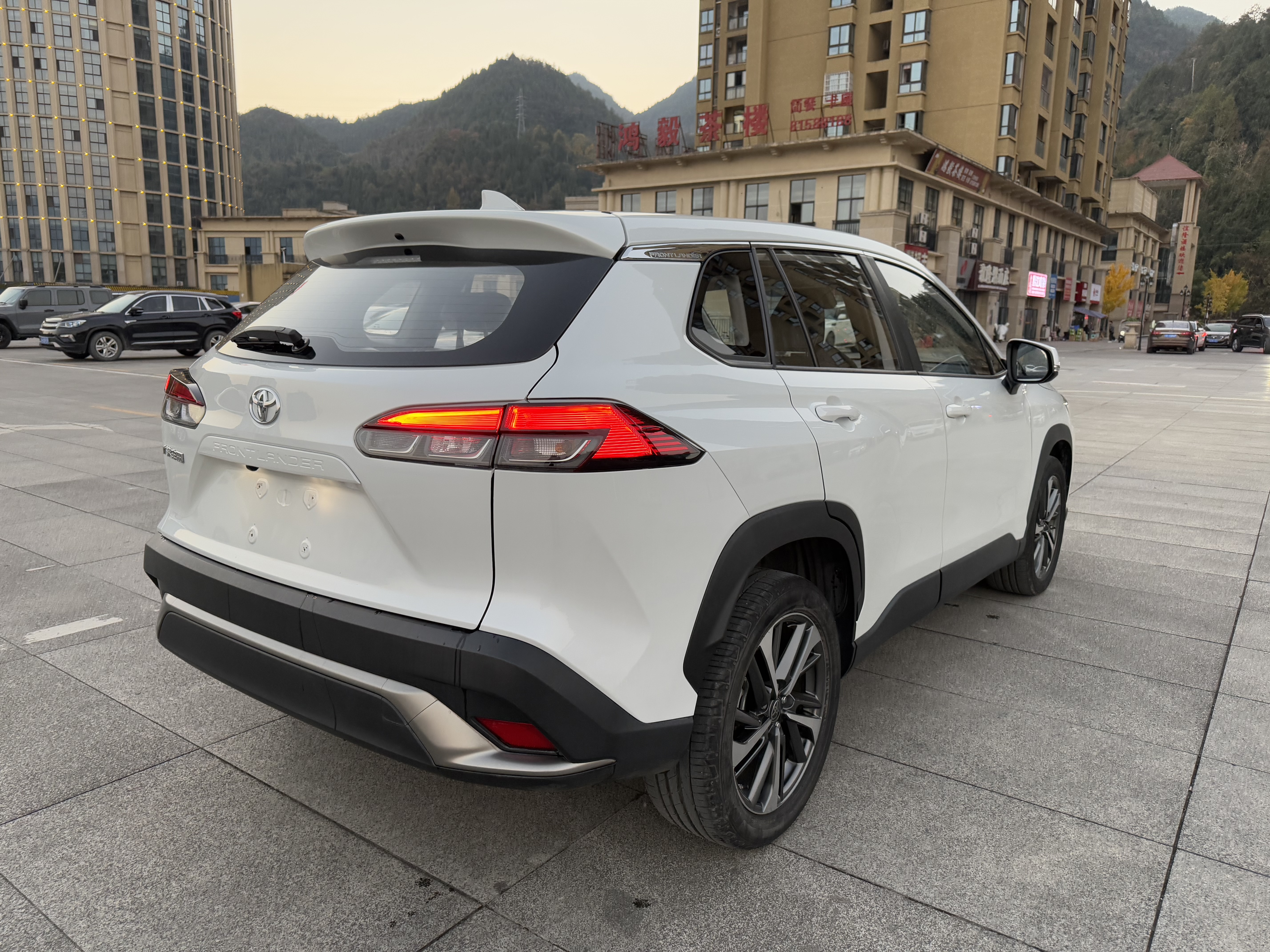 Toyota Frontlander 2022 immagine di auto #6